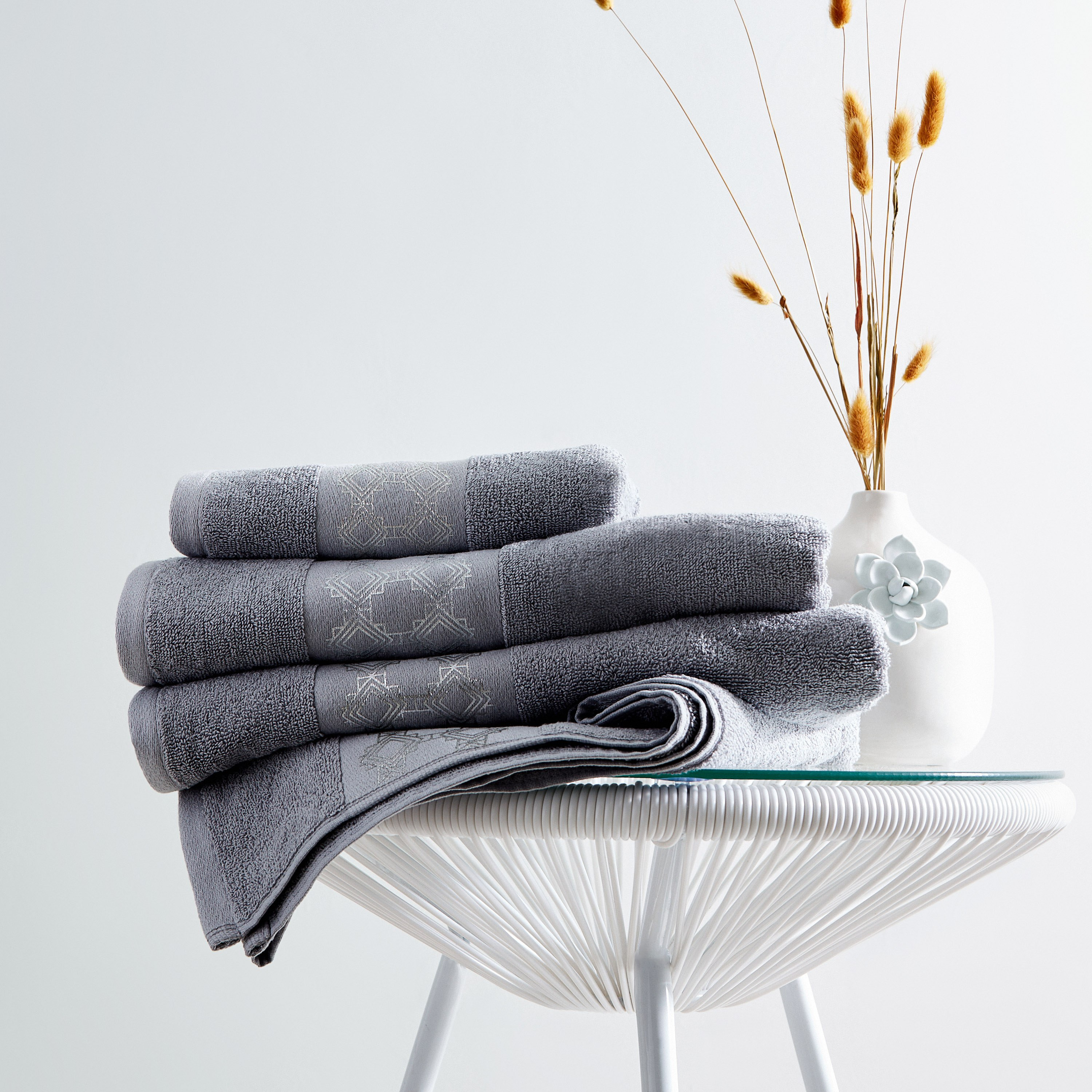 Petra Foil Printed Cotton Hand Towel - 50x90 cm-hbxbathroom-bathroomtextiles-image-4