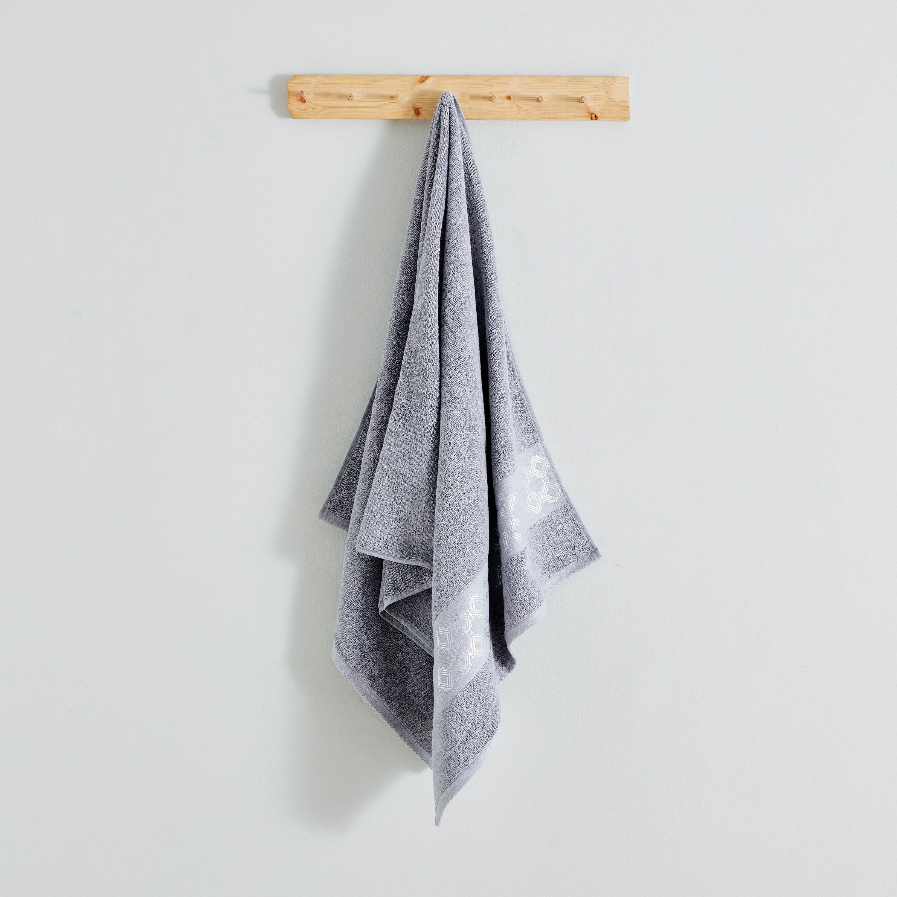 Petra Foil Printed Cotton Towel - 70x140 cm-hbxbathroom-bathroomtextiles-image-1