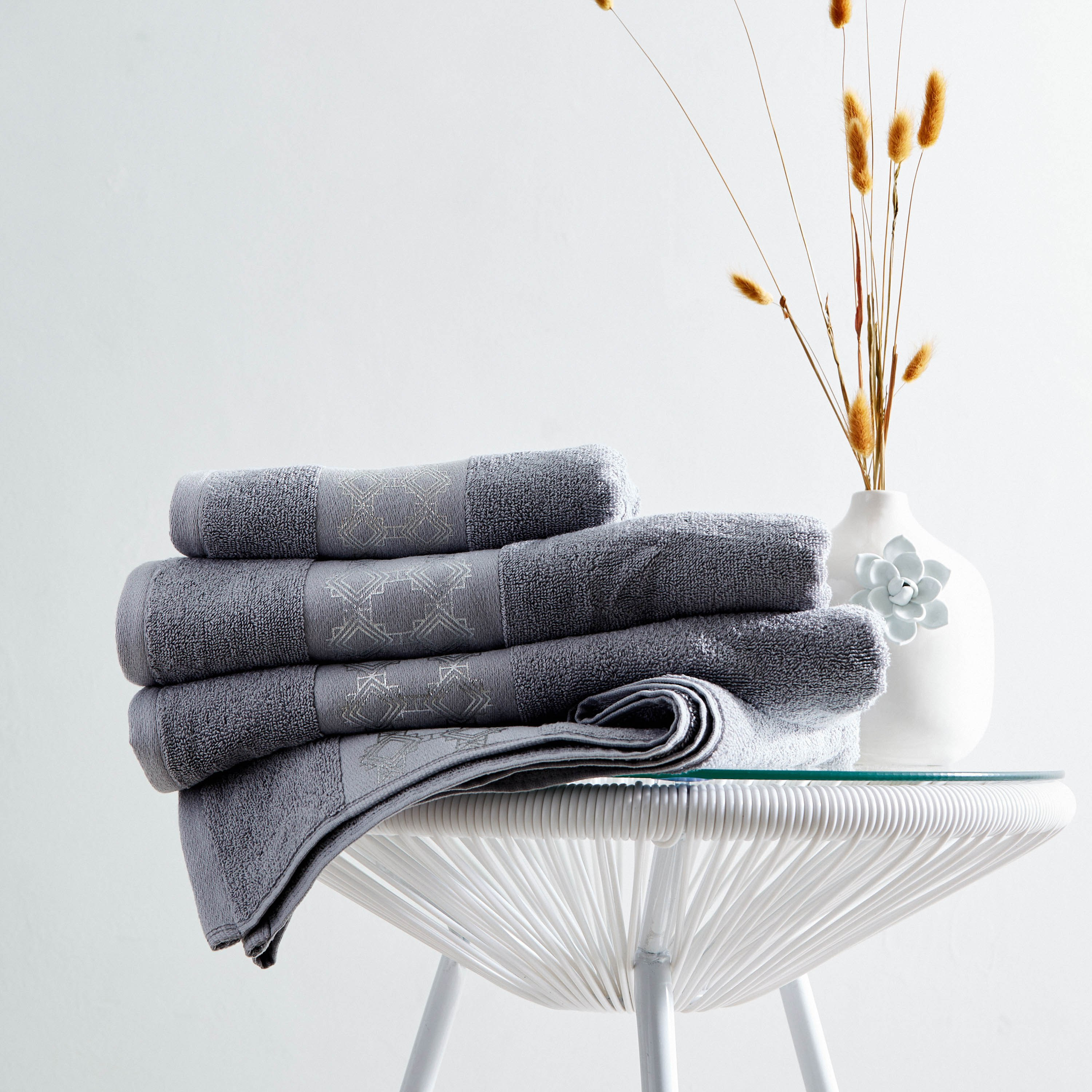 Petra Foil Printed Cotton Towel - 70x140 cm-hbxbathroom-bathroomtextiles-image-4