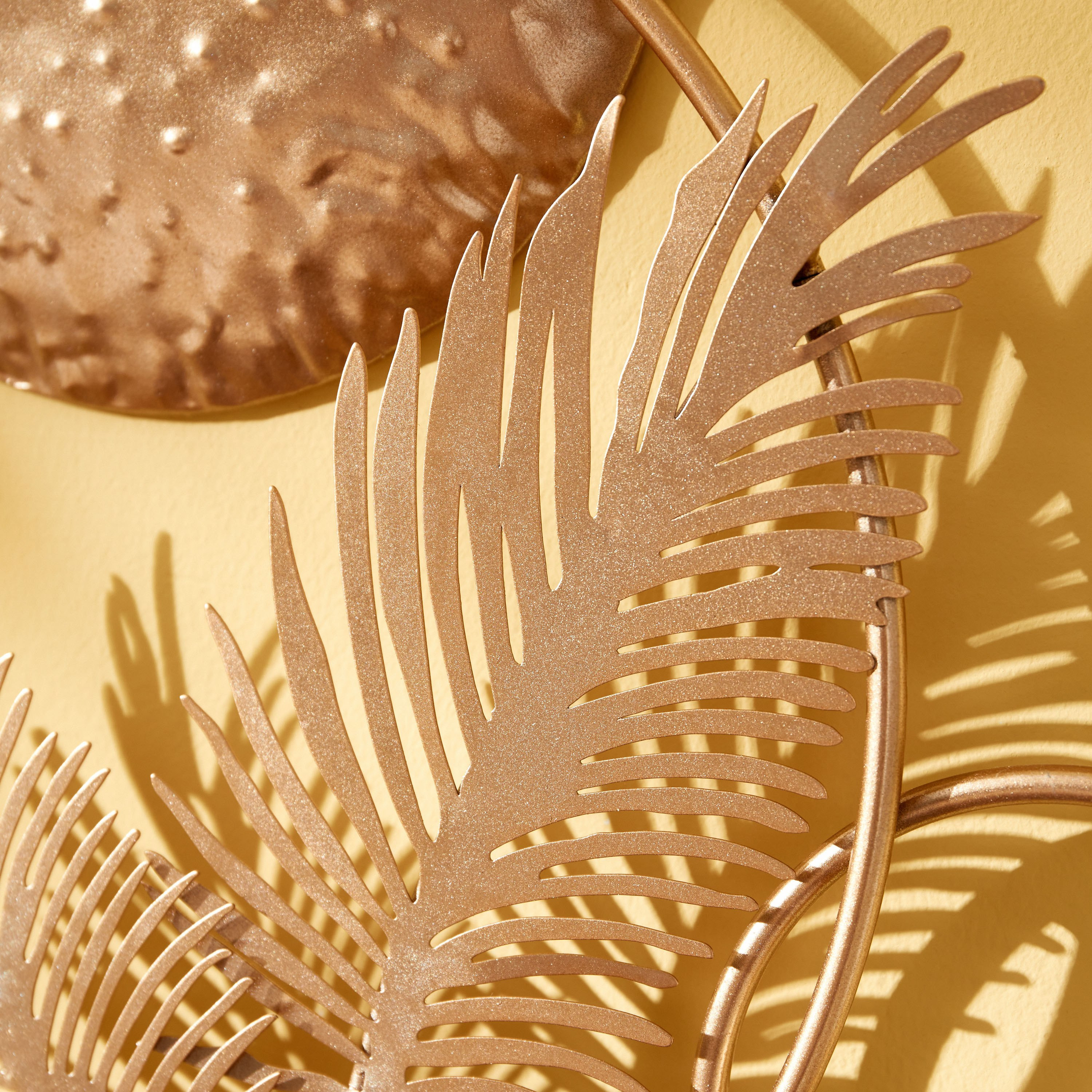 زينة حائط معدن بتصميم ورق شجر من أدورا - 50x2x38 سم-hbxlivingroom-walldecor-wallart-image-3
