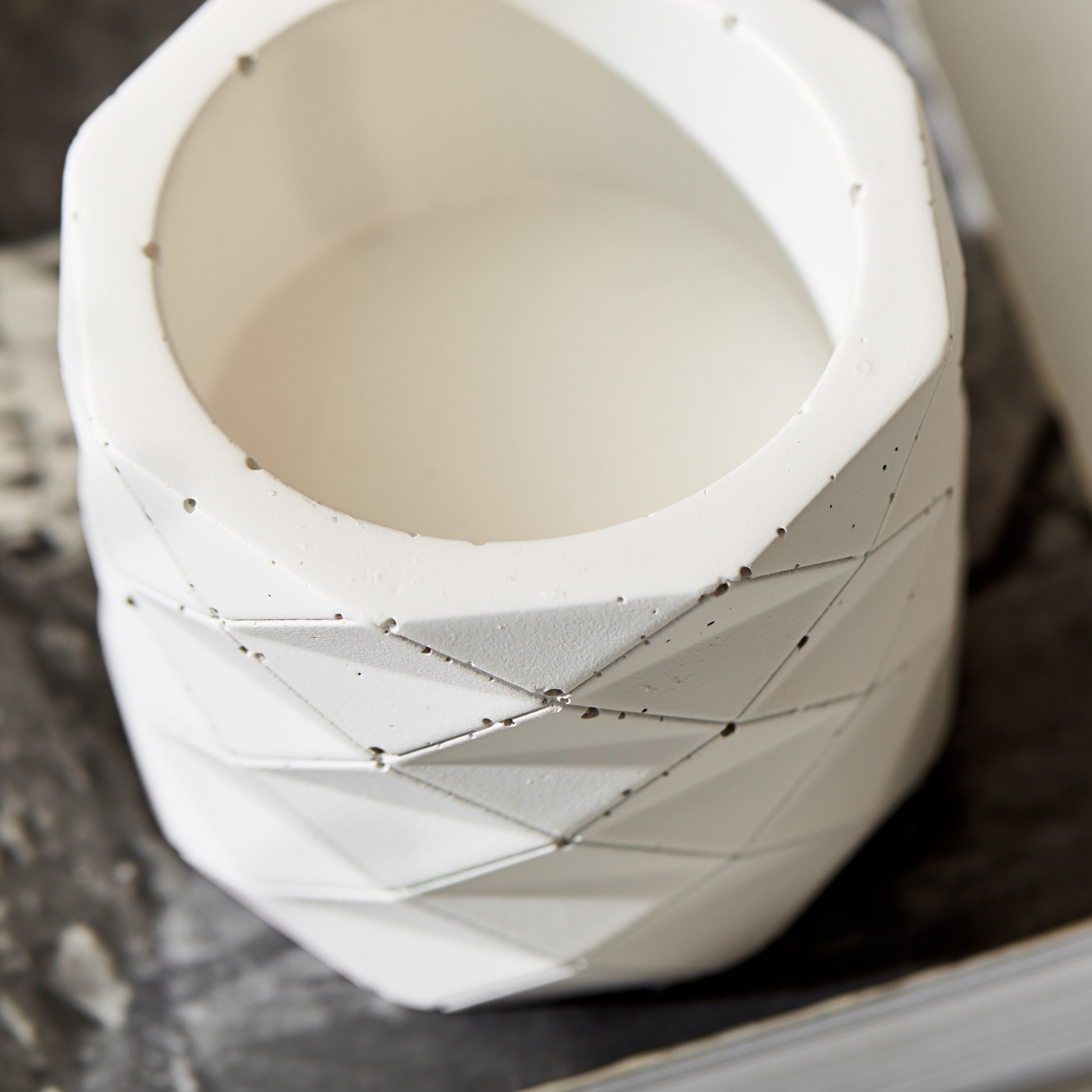 حامل شموع صغيرة مضلع ماسي من ستيرلينج - 6x6x5 سم-hbxlivingroom-decorandaccessories-candleholders-image-3