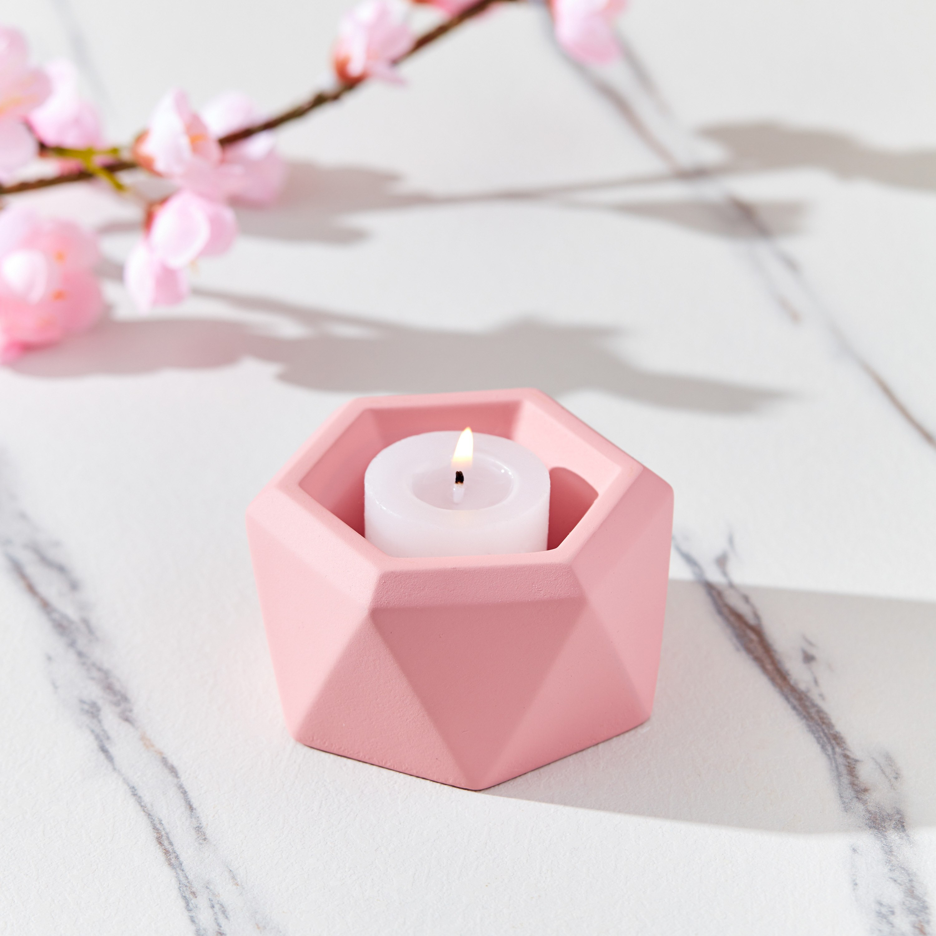 حامل شموع صغيرة مضلع من ستيرلينج - 9x9x5 سم-hbxlivingroom-decorandaccessories-candleholders-image-1