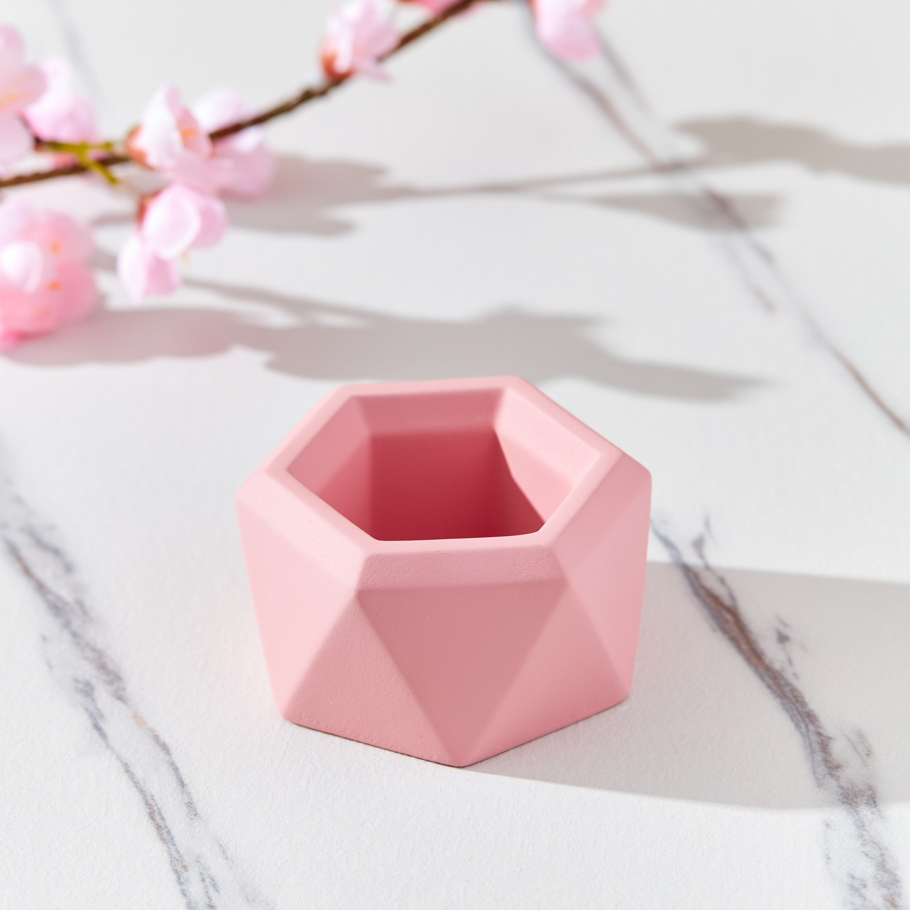 حامل شموع صغيرة مضلع من ستيرلينج - 9x9x5 سم-hbxlivingroom-decorandaccessories-candleholders-image-2