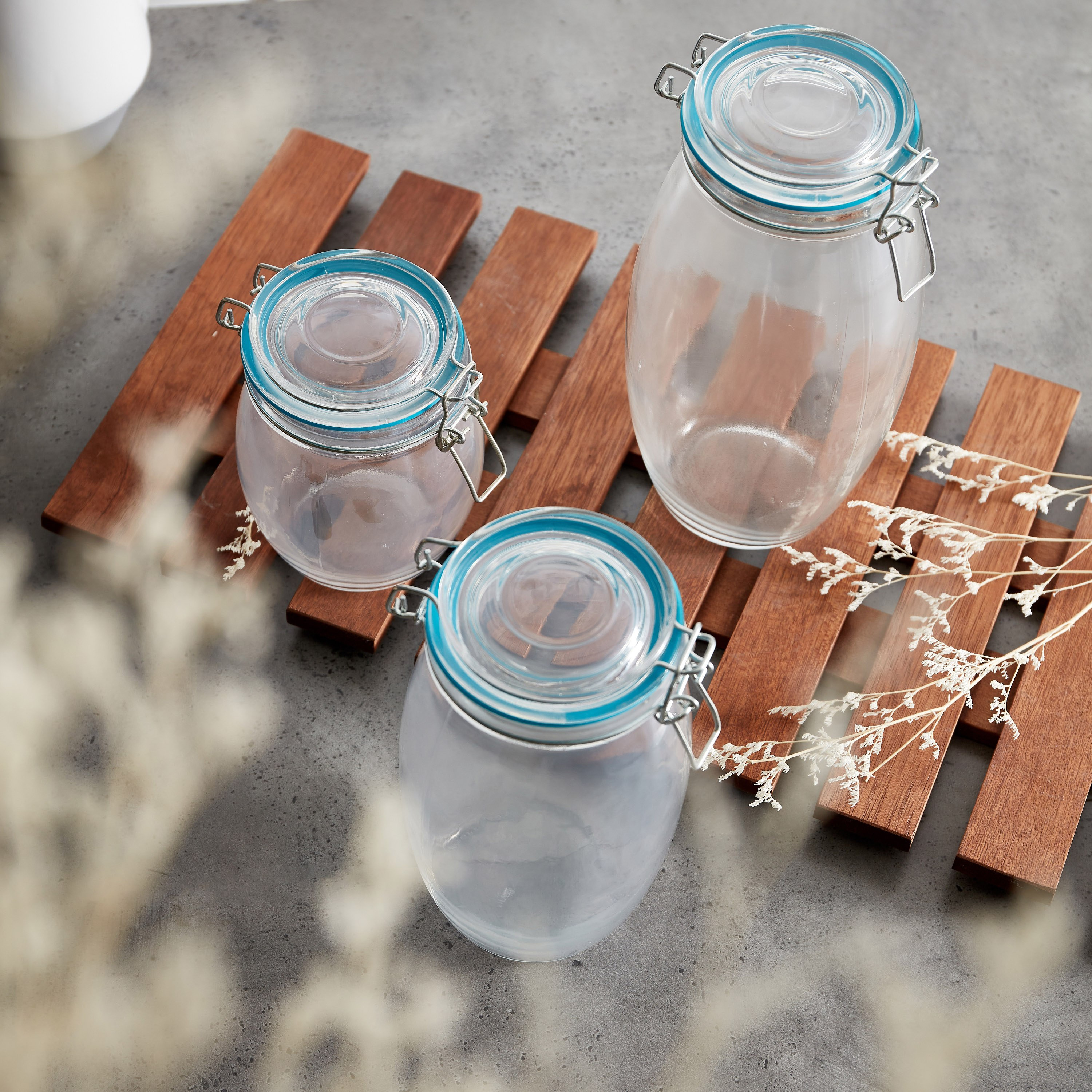 طقم برطمانات زجاجية 3 قطع بأغطية من أكورد-hbxhomeware-hbxkitchen-image-1