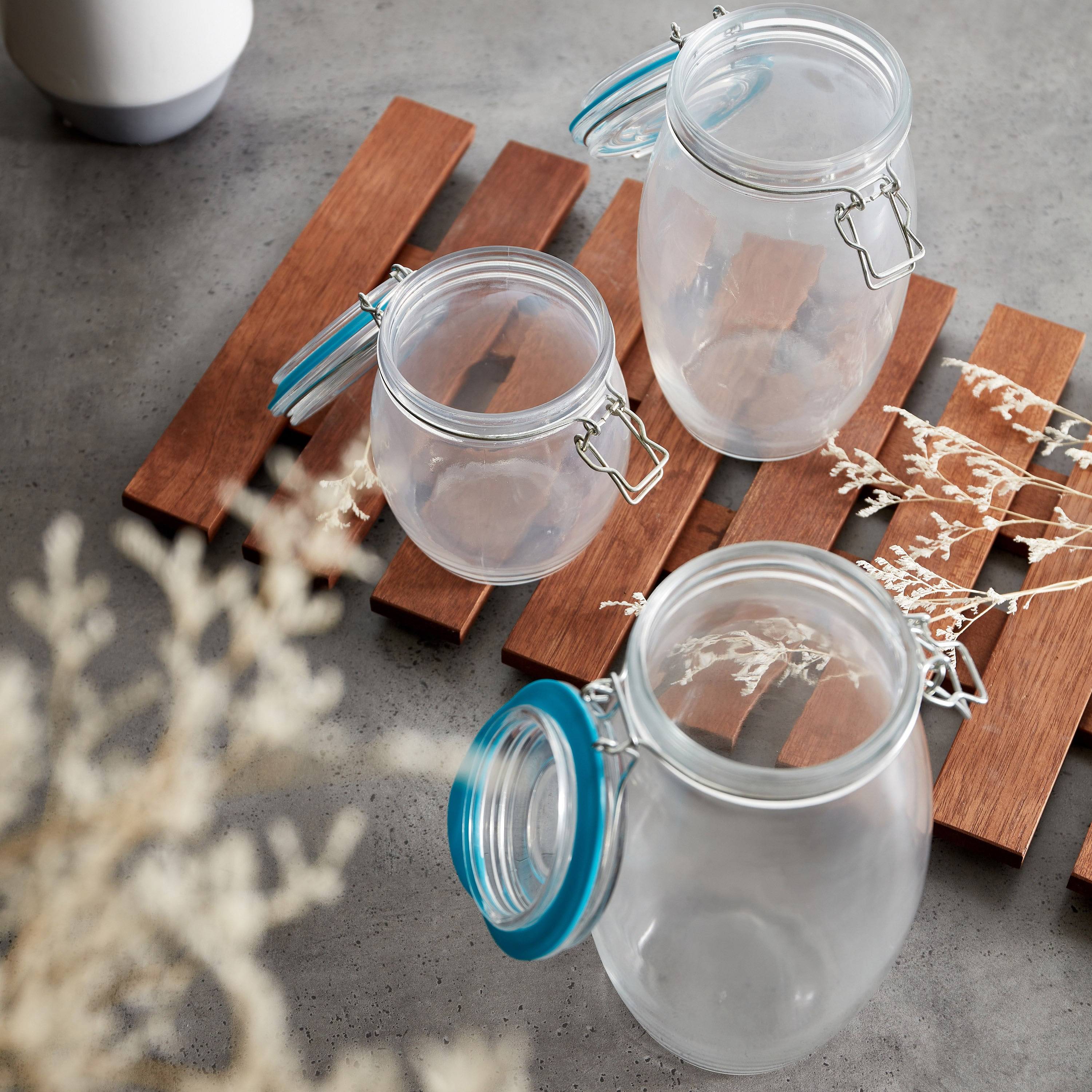 طقم برطمانات زجاجية 3 قطع بأغطية من أكورد-hbxhomeware-hbxkitchen-image-3