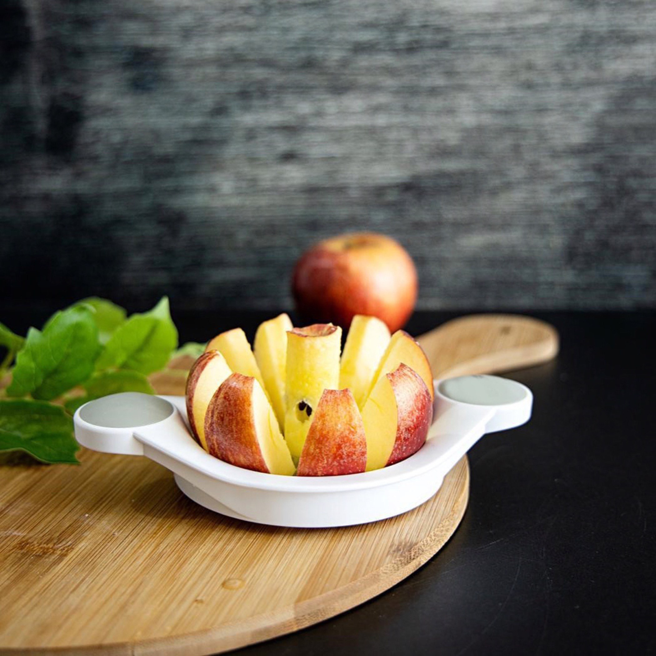 قطاعة تفاح من رويال - 18.4x11.4x3.2 سم-hbxhomeware-hbxkitchen-image-2