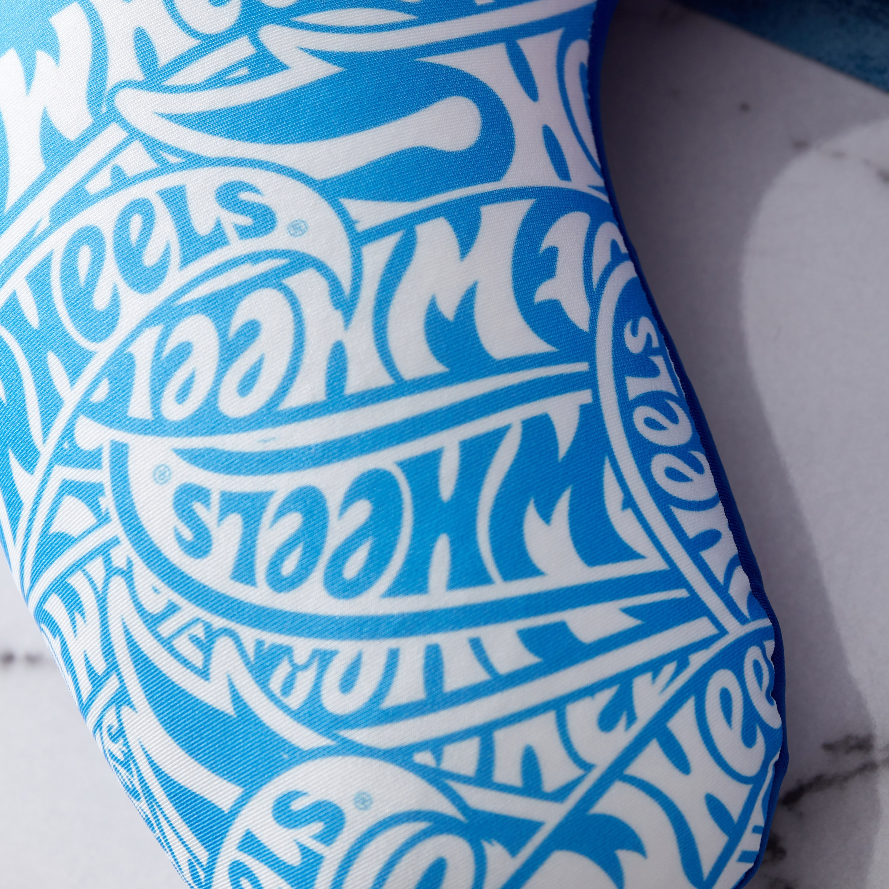 وسادة رقبة هوت ويلز - 28x28 سم-hbxhomeware-hbxkidsandyouth-image-3