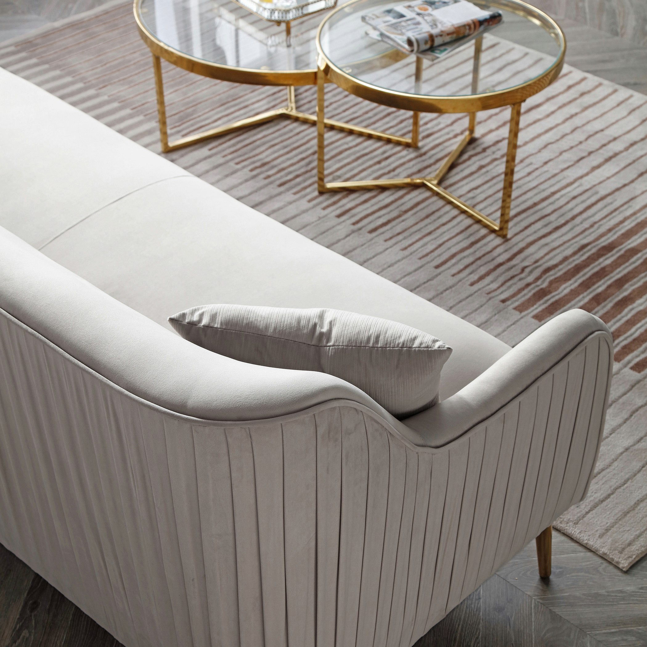 كنبة 3 مقاعد مع وسادتين من سيلفيا-hbxlivingroom-sofasandarmchairs-sofas-image-10