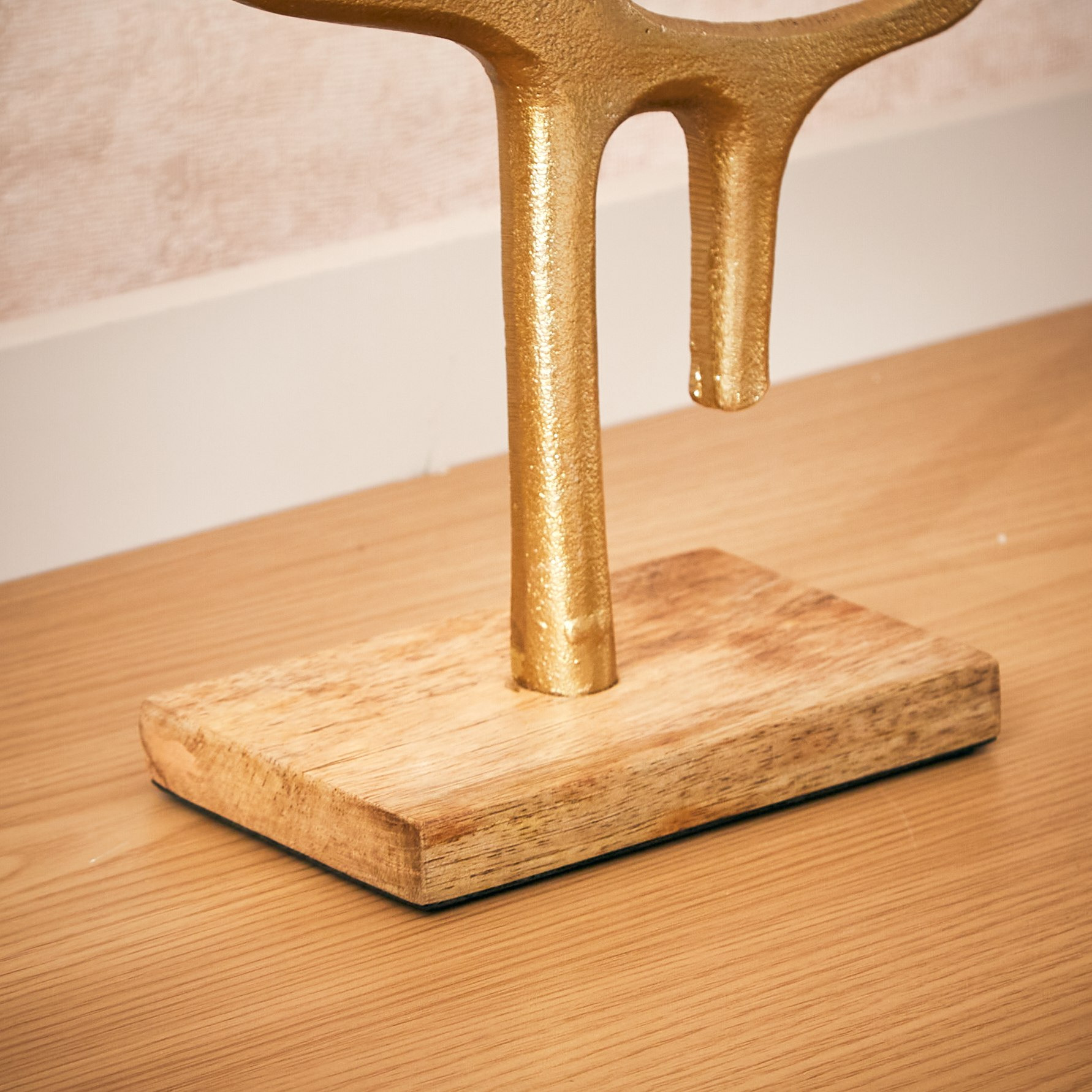 Zoya Metal Abstract Modern Sculpture - 20x10x41 cm-hbxhomeware-homedecor-figurinesandornaments-image-3