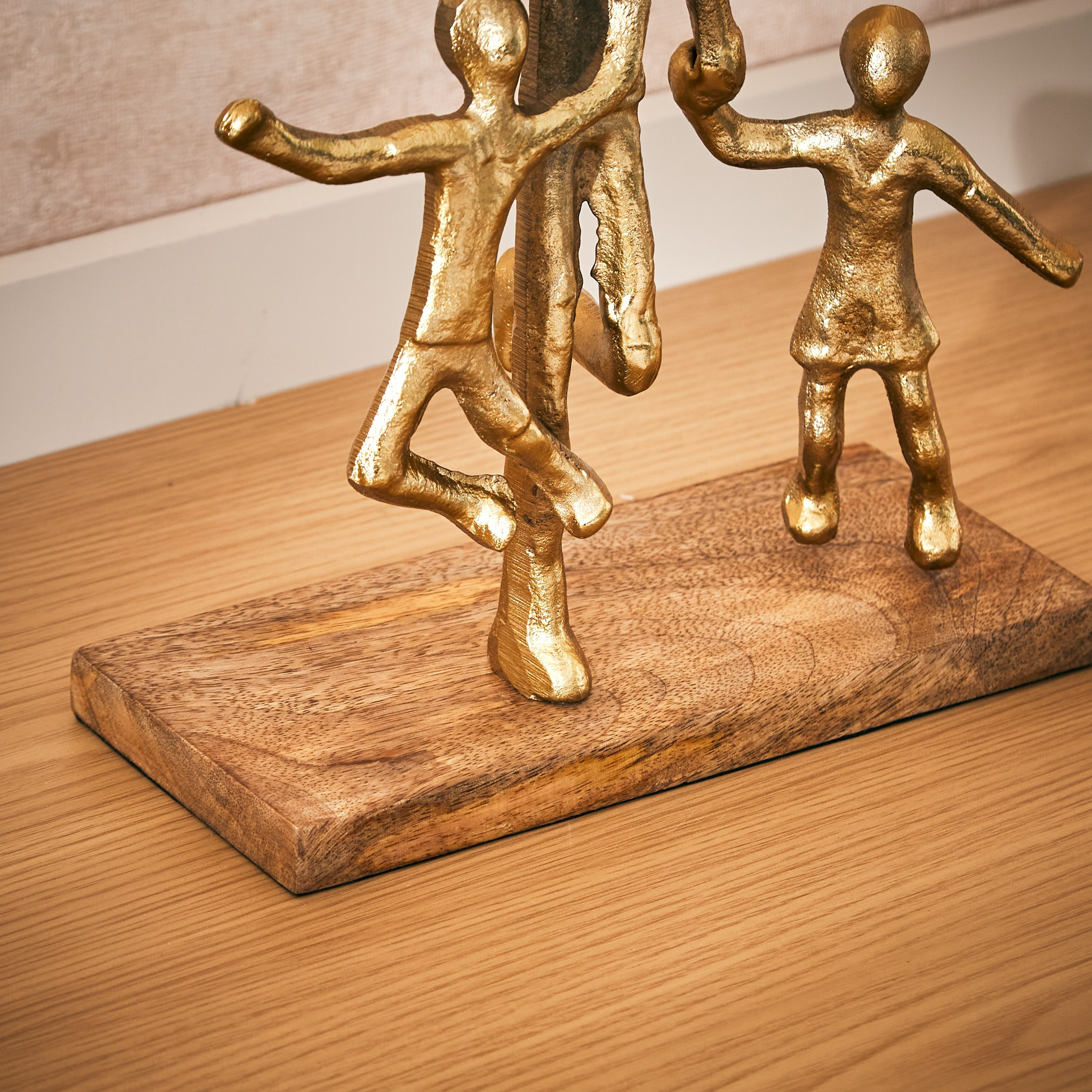 منحوتة ديكور معدنية من زويا - 25x21x32 سم-hbxhomeware-homedecor-figurinesandornaments-image-2