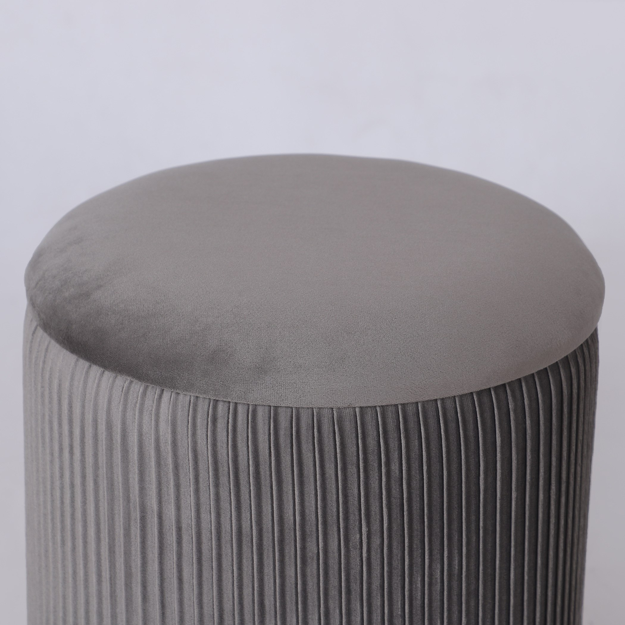 طقم مقعد عثماني 3 قطع بمساحة تخزين من إيفلين-hbxlivingroom-sofasandarmchairs-ottomansandfootstools-image-7
