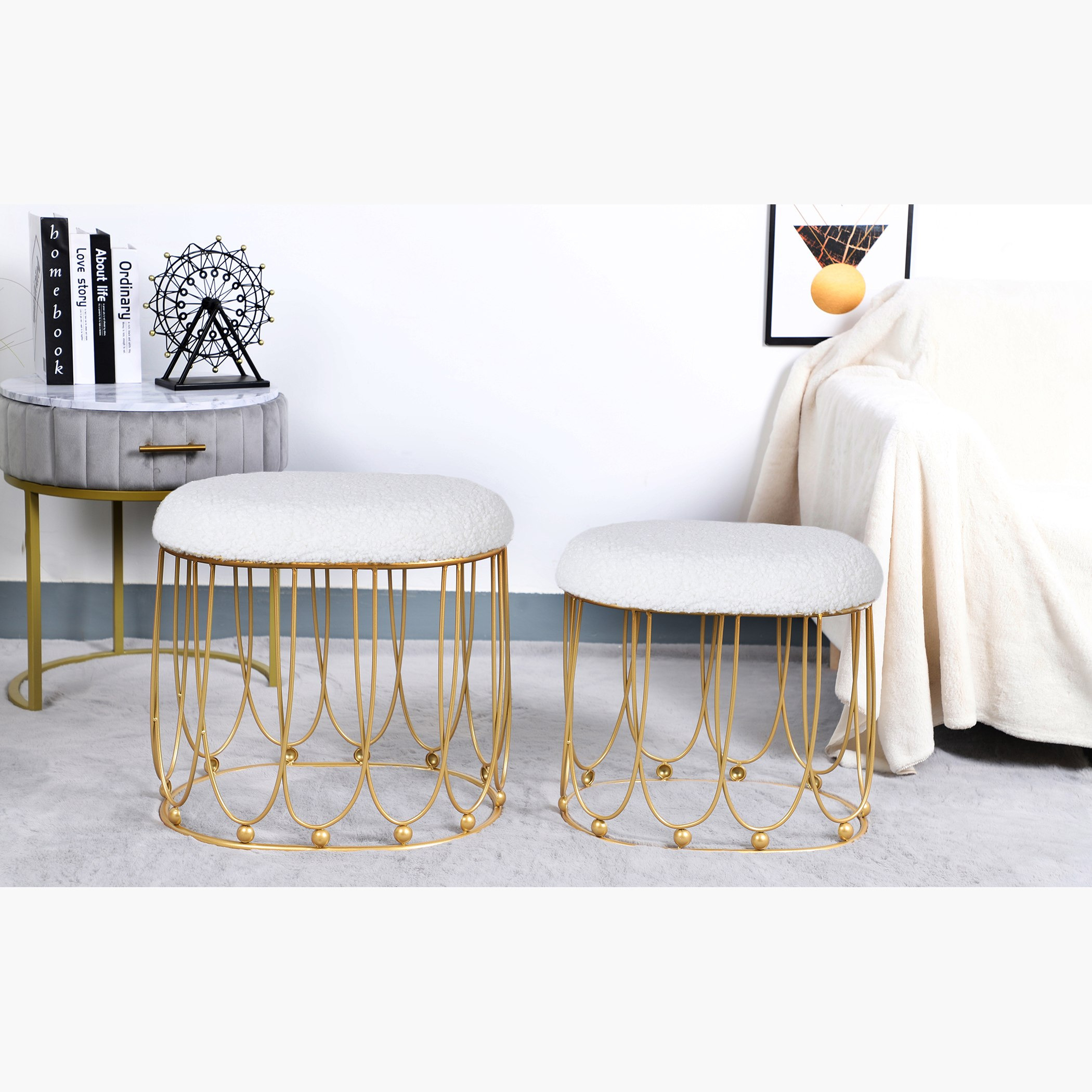 طقم مقاعد فرو من قطعتين من روزا-hbxlivingroom-sofasandarmchairs-ottomansandfootstools-image-1