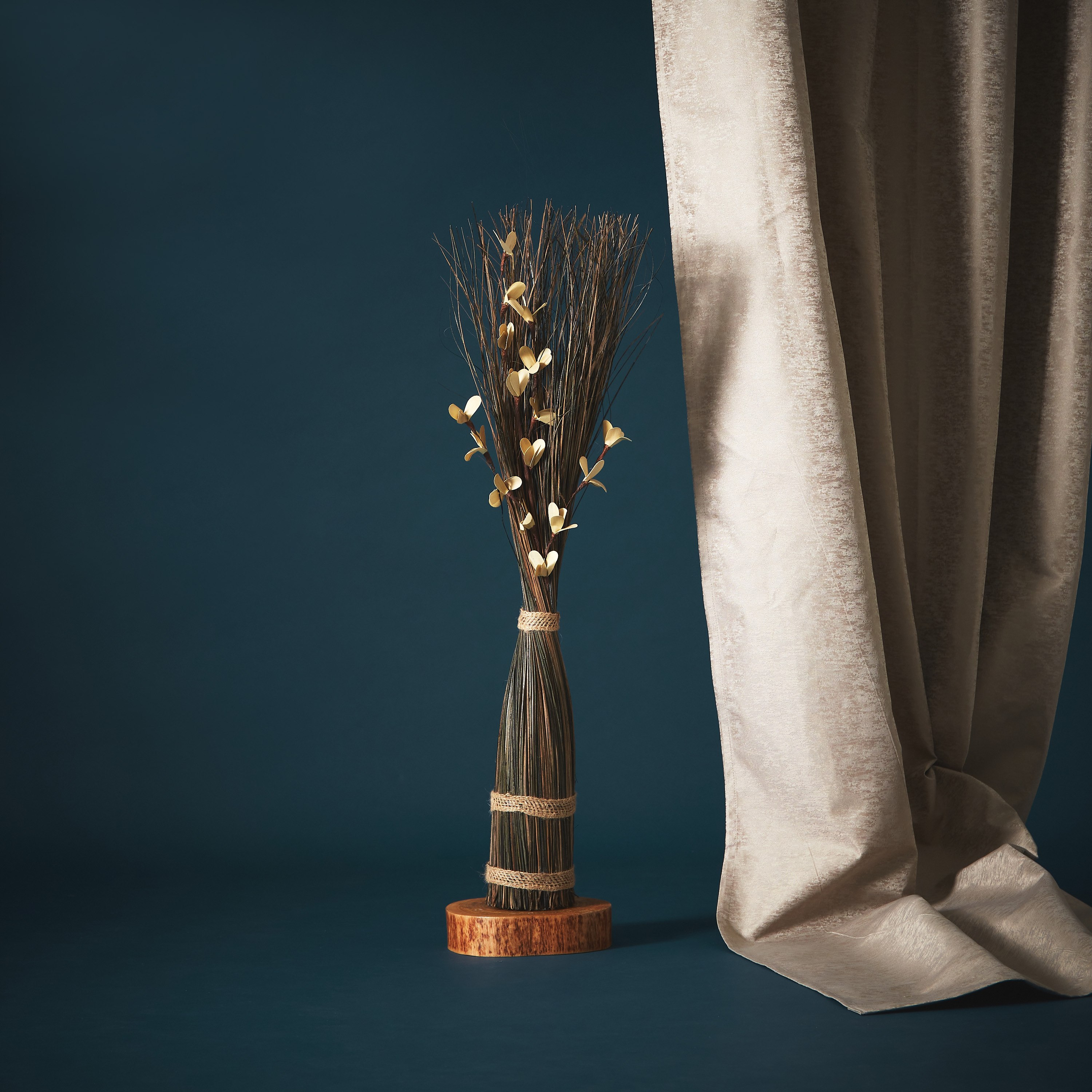 باقة نبات قائمة من أروين - 90 سم-hbxdecorandfurnishings-homeaccessories-artificialflowersandplants-image-1