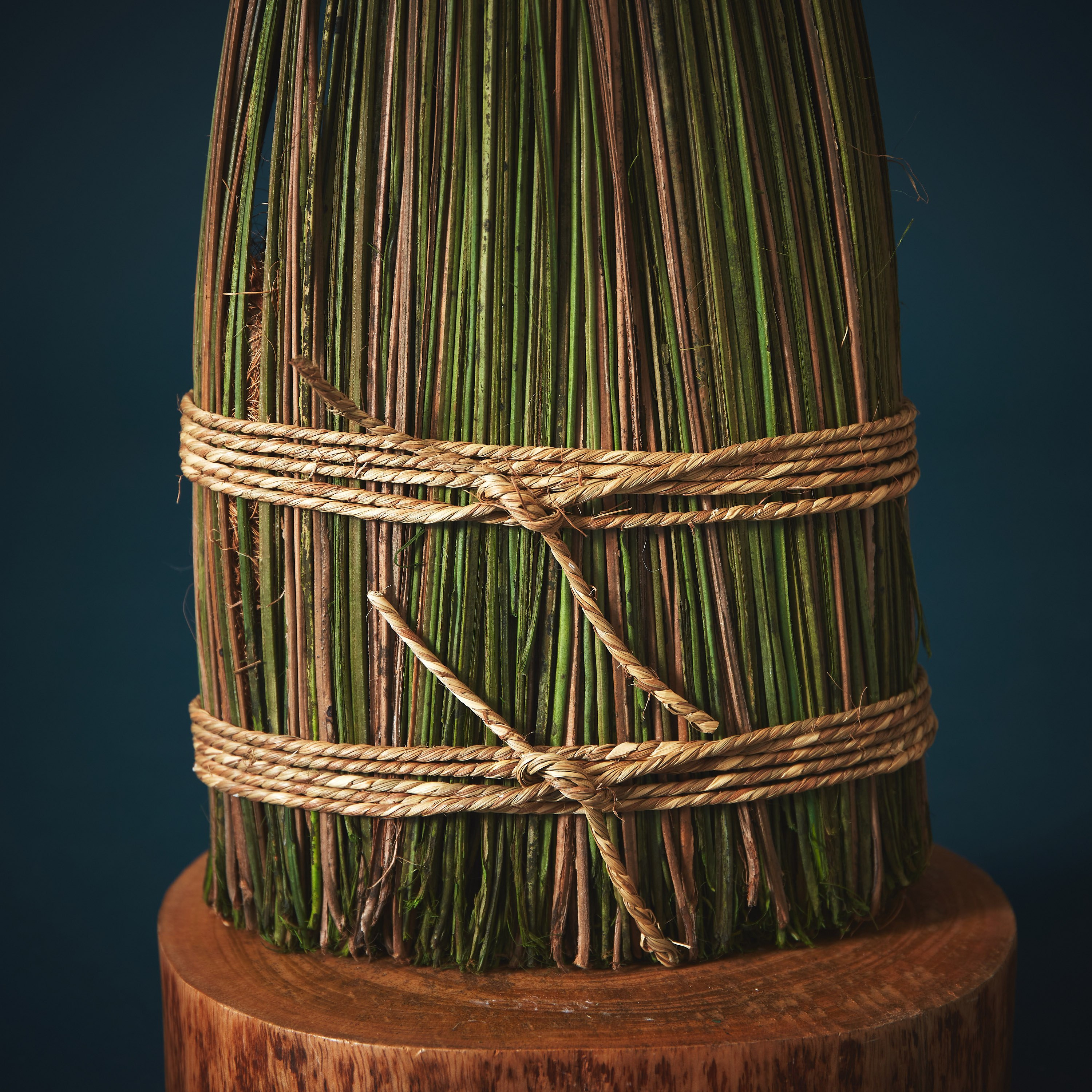 باقة نبات قائمة من أروين - 80 سم-hbxdecorandfurnishings-homeaccessories-artificialflowersandplants-image-3