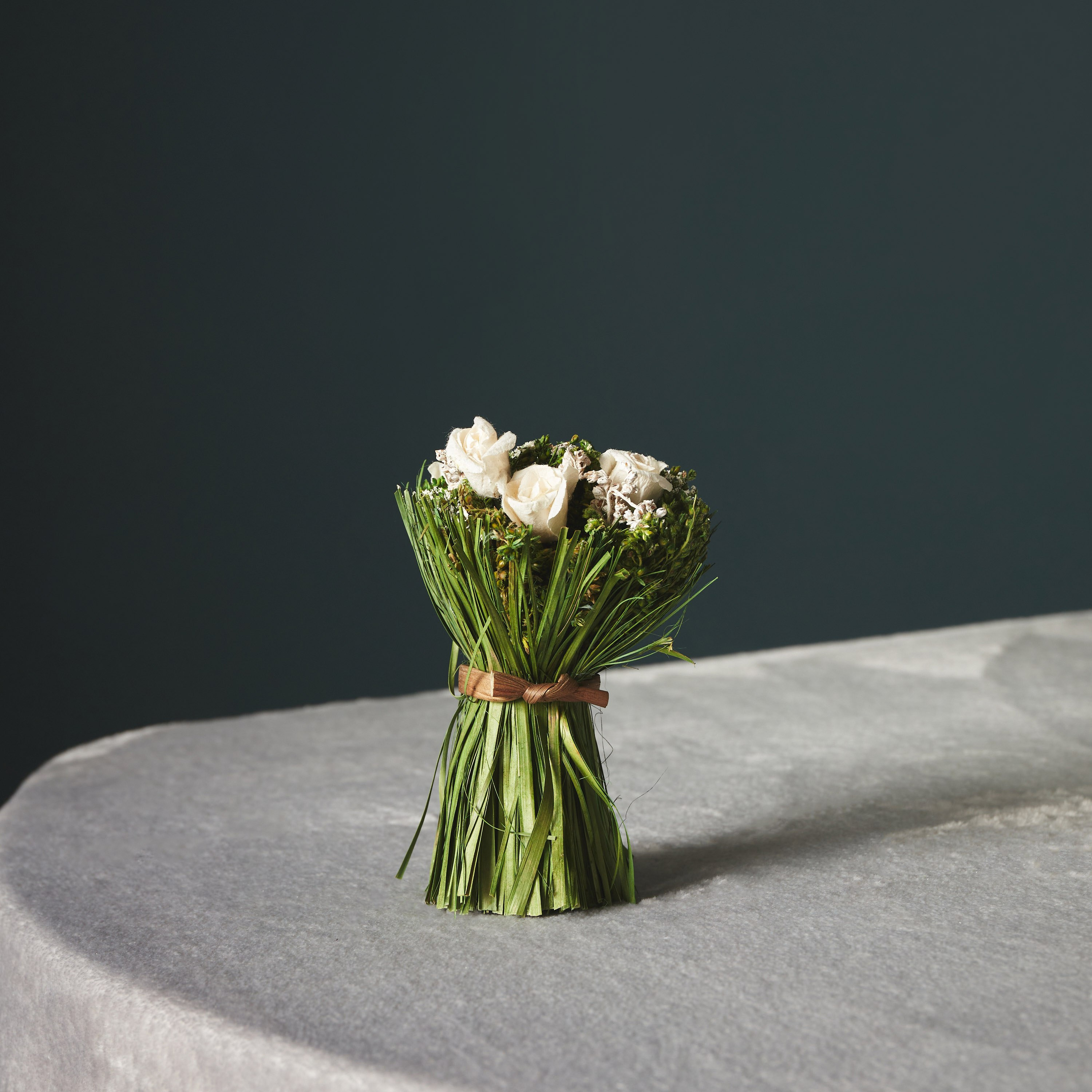باقة زهرة التوت من آريس - 10×10×14 سم-hbxdecorandfurnishings-homeaccessories-artificialflowersandplants-image-1