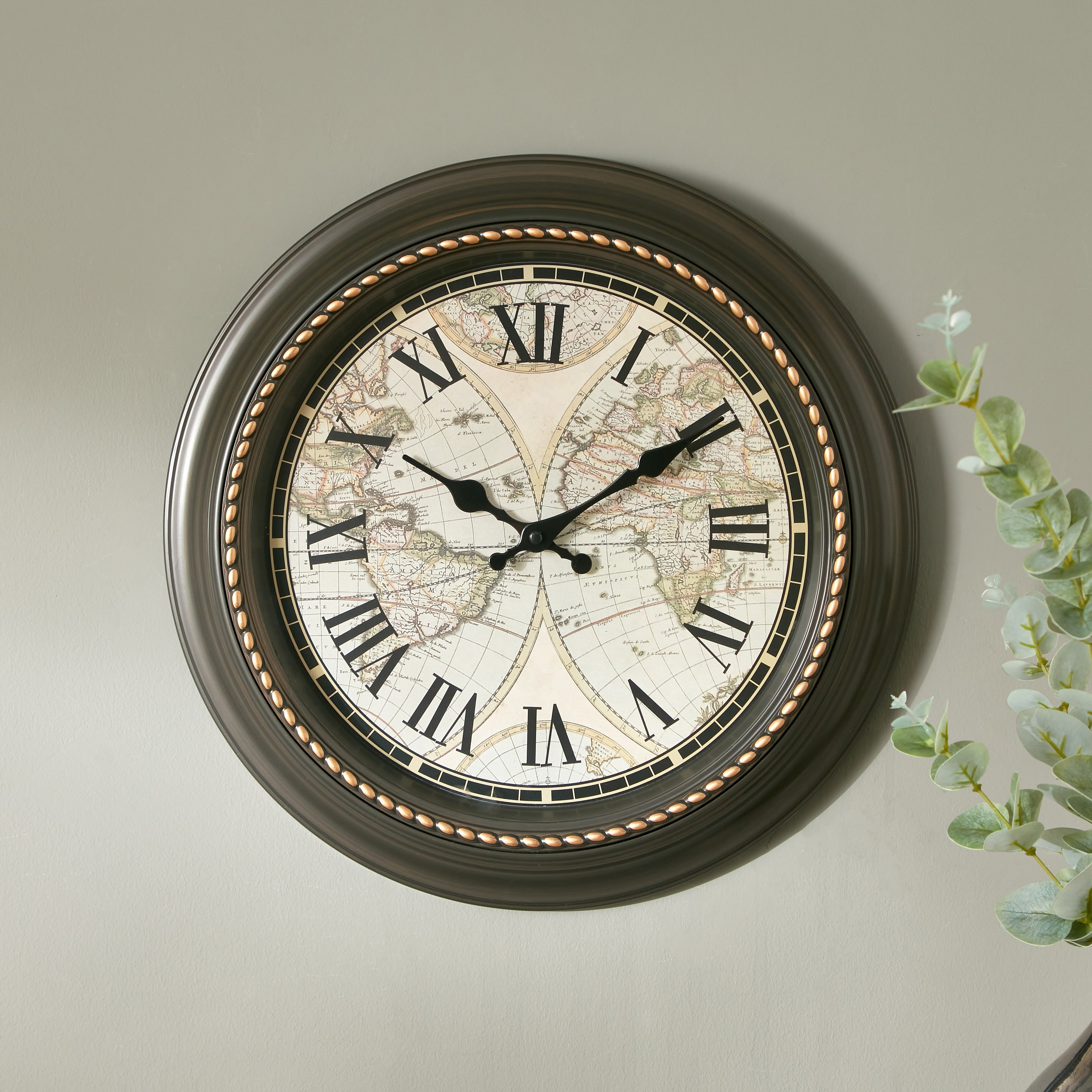 ساعة حائط مزينة بأرقام رومانية وخريط من إيلا - 40x5 سم-hbxdecorandfurnishings-homeaccessories-clocks-image-1