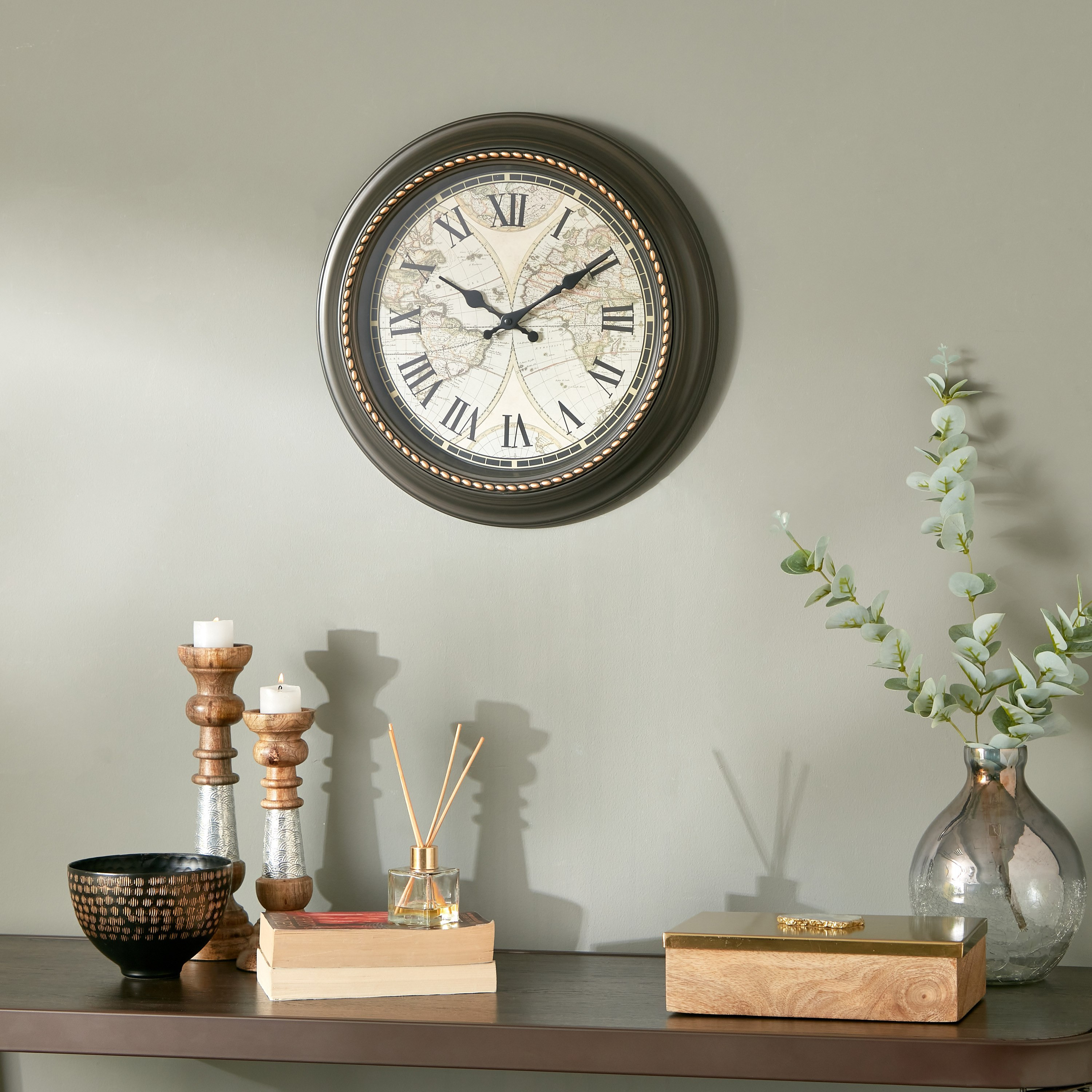 ساعة حائط مزينة بأرقام رومانية وخريط من إيلا - 40x5 سم-hbxdecorandfurnishings-homeaccessories-clocks-image-4
