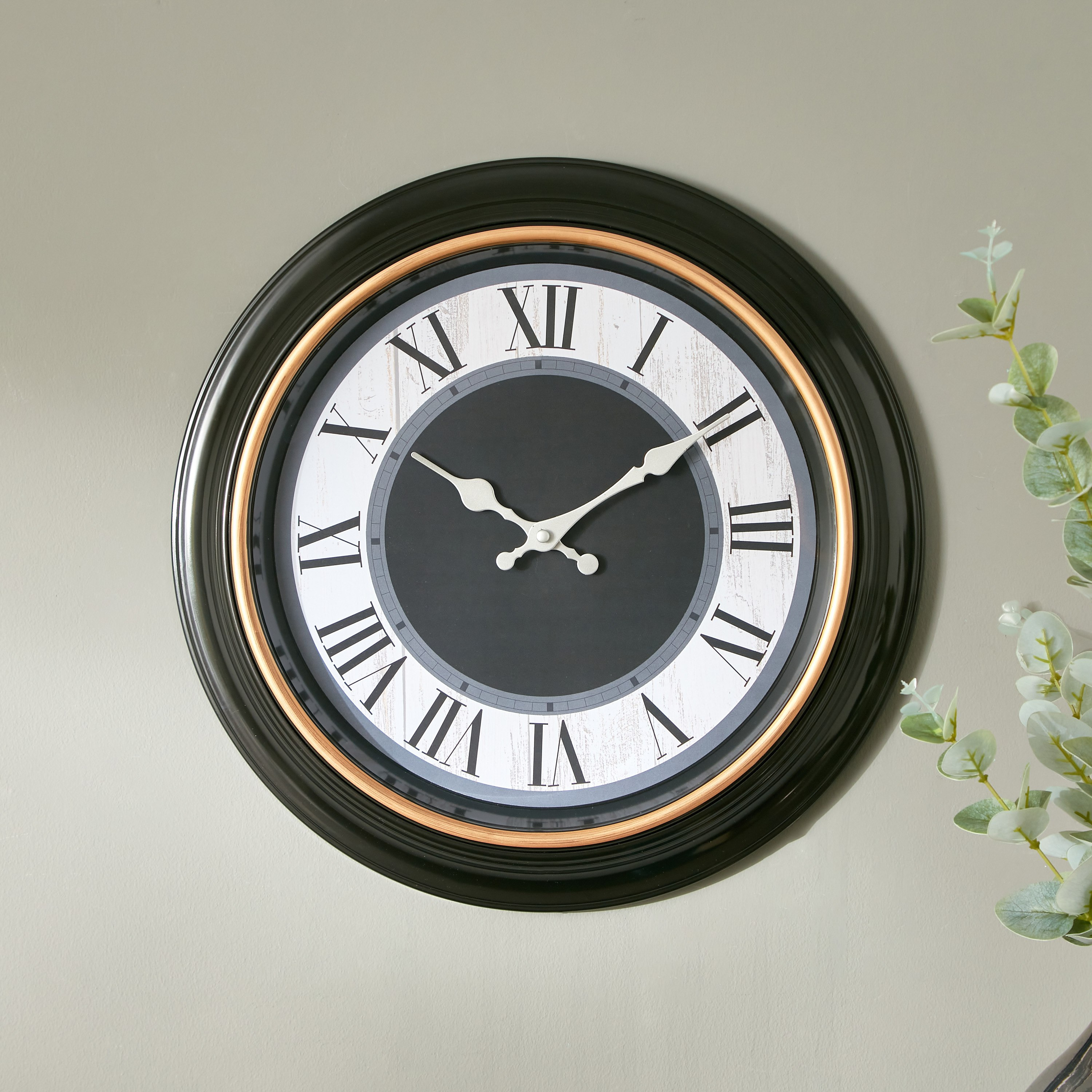 ساعة حائط مزينة بأرقام رومانية ورقية من إيلا - 40x5 سم-hbxdecorandfurnishings-homeaccessories-clocks-image-1