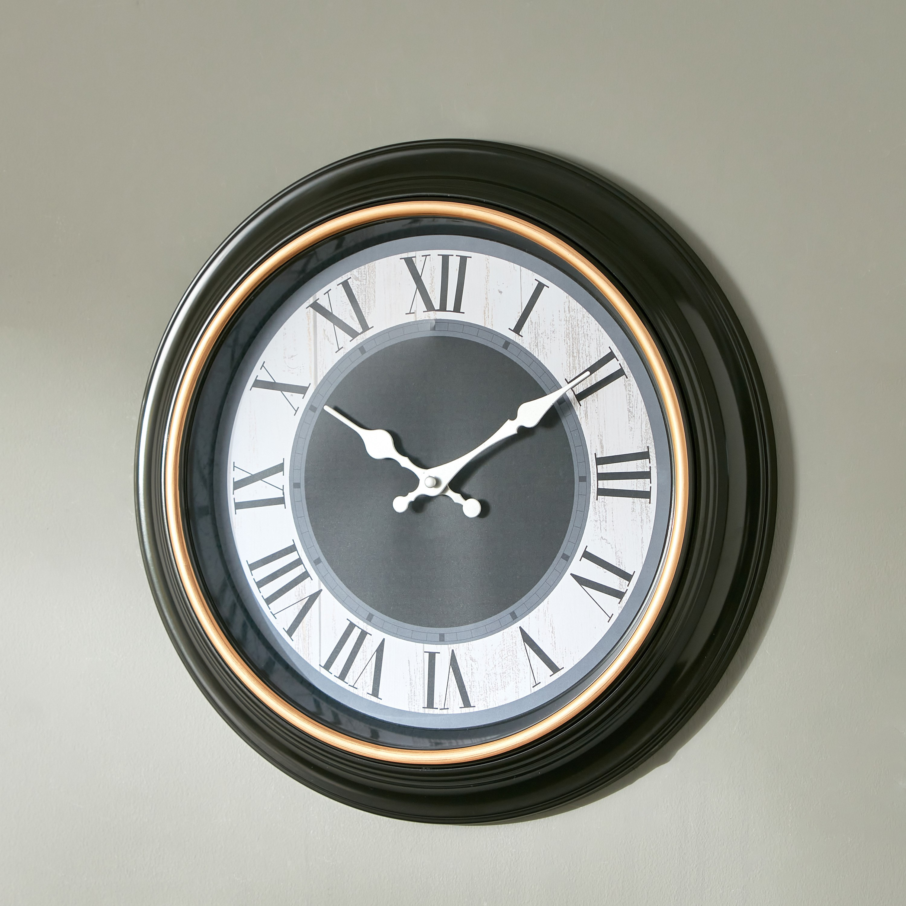 ساعة حائط مزينة بأرقام رومانية ورقية من إيلا - 40x5 سم-hbxdecorandfurnishings-homeaccessories-clocks-image-2