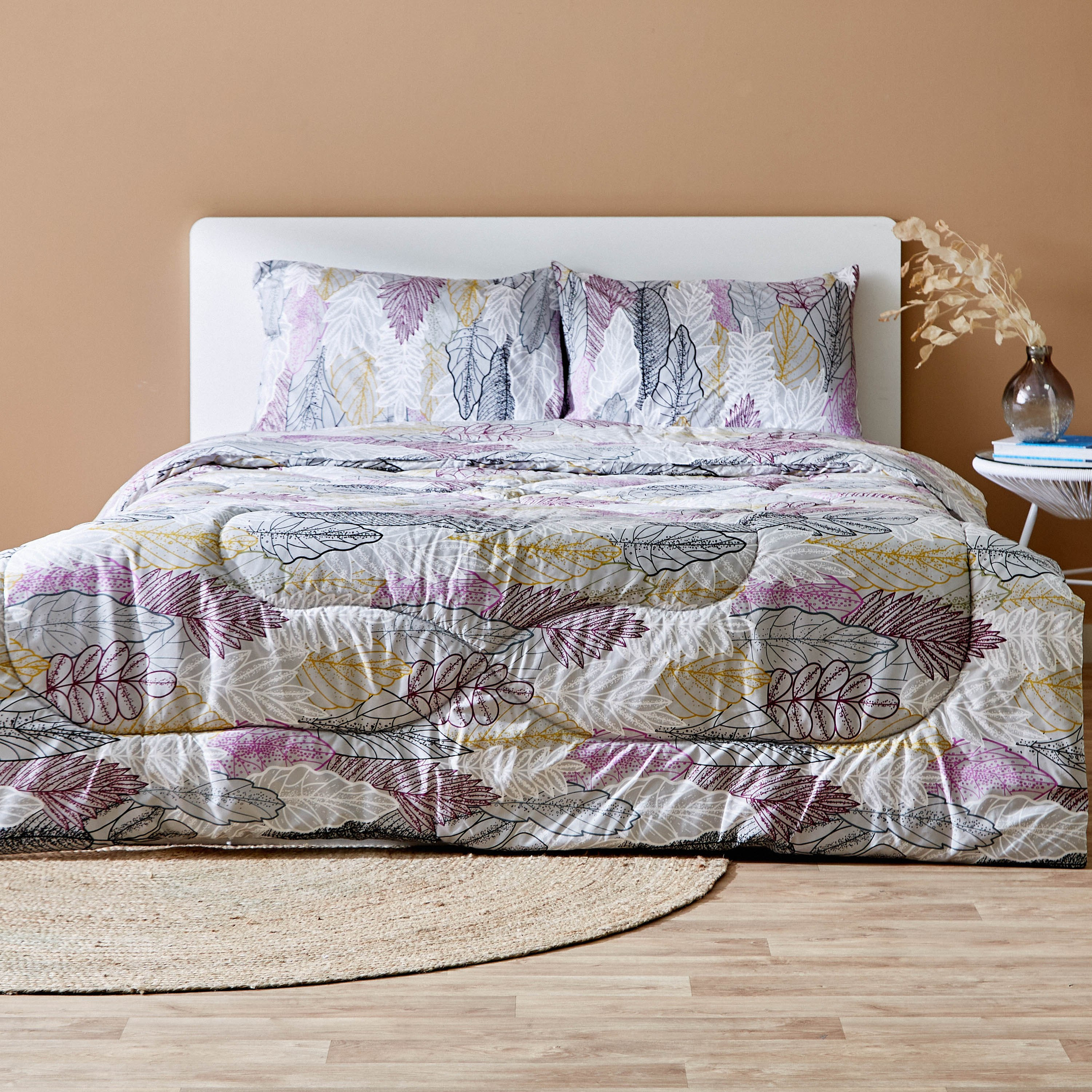 طقم لحاف كوين ألياف دقيقة 3 قطع من فلورا سينيا - 200x240 سم-hbxhomeware-hbxdecorandfurnishings-image-1
