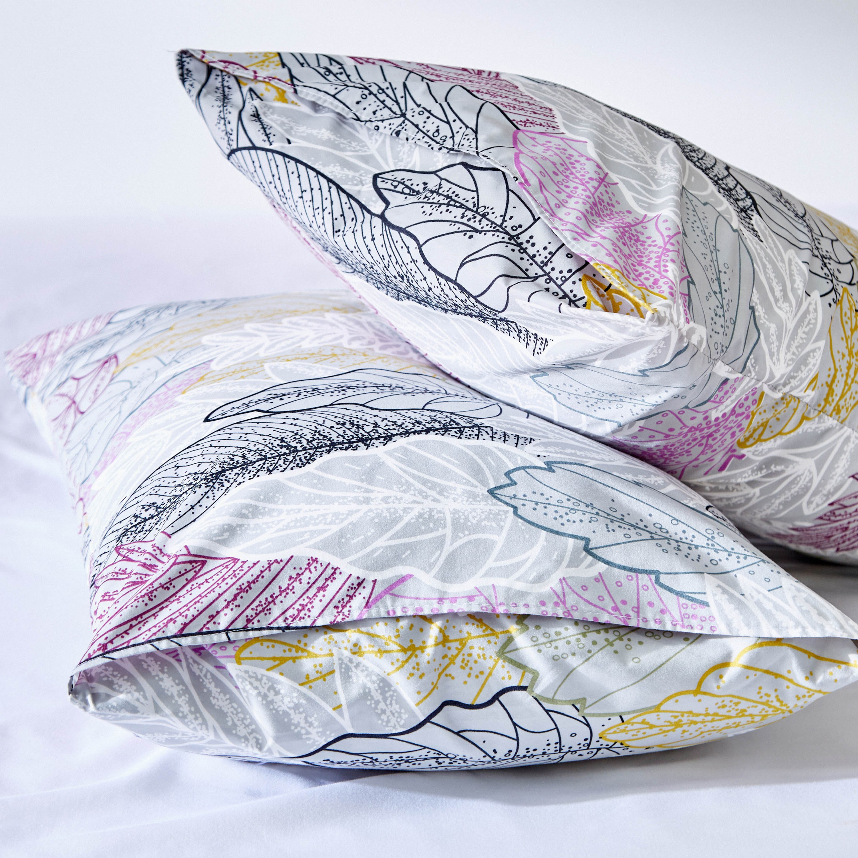 طقم لحاف كوين ألياف دقيقة 3 قطع من فلورا سينيا - 200x240 سم-hbxhomeware-hbxdecorandfurnishings-image-5