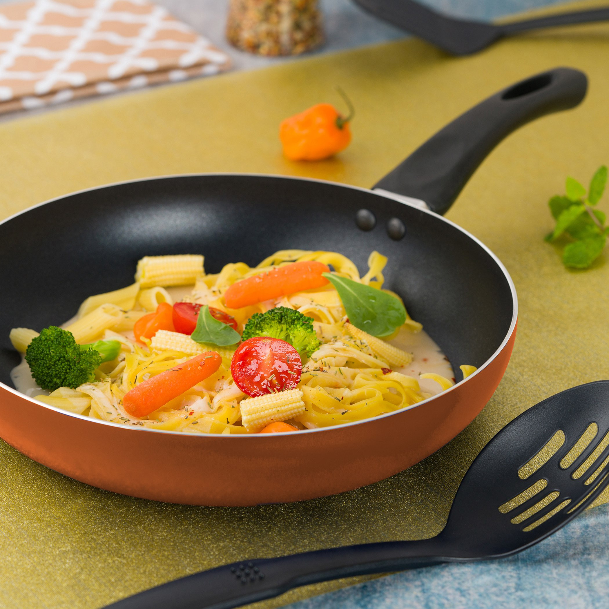 طقم أواني طهي ألومنيوم غير قابل للالتصاق 13 قطعة من إنسيا-hbxkitchen-kitchenware-foodpreparation-image-5