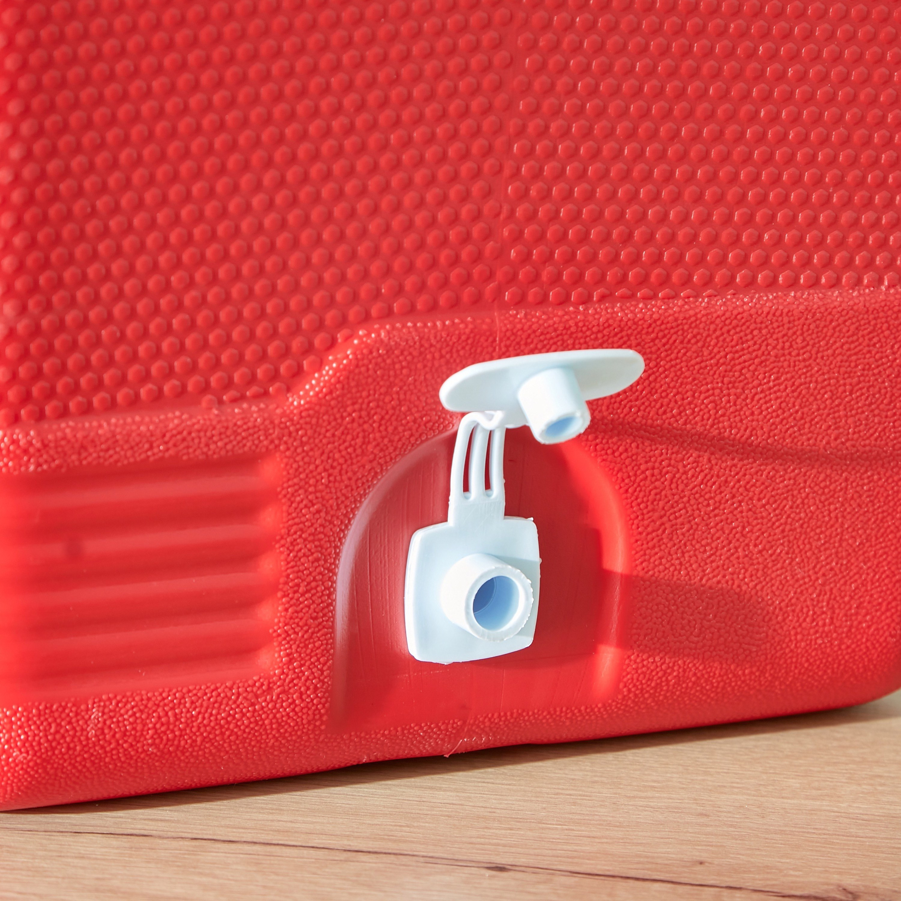 Keep Cold Picnic Icebox - 24 L-hbxhomeware-hbxkitchen-image-5