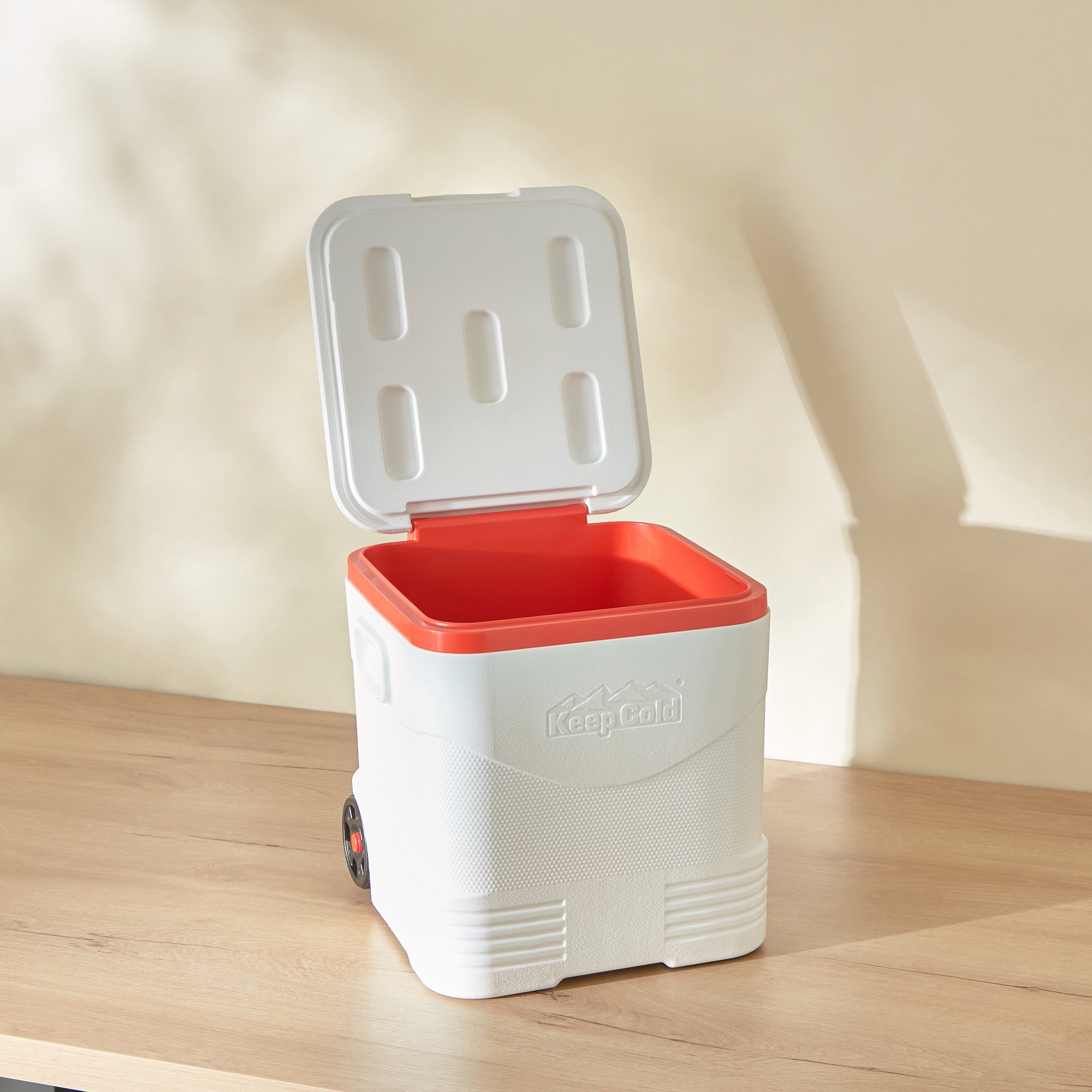صندوق ثلج ترولي للرحلات من كيب كولد - 30 لتر-hbxhomeware-hbxkitchen-image-3