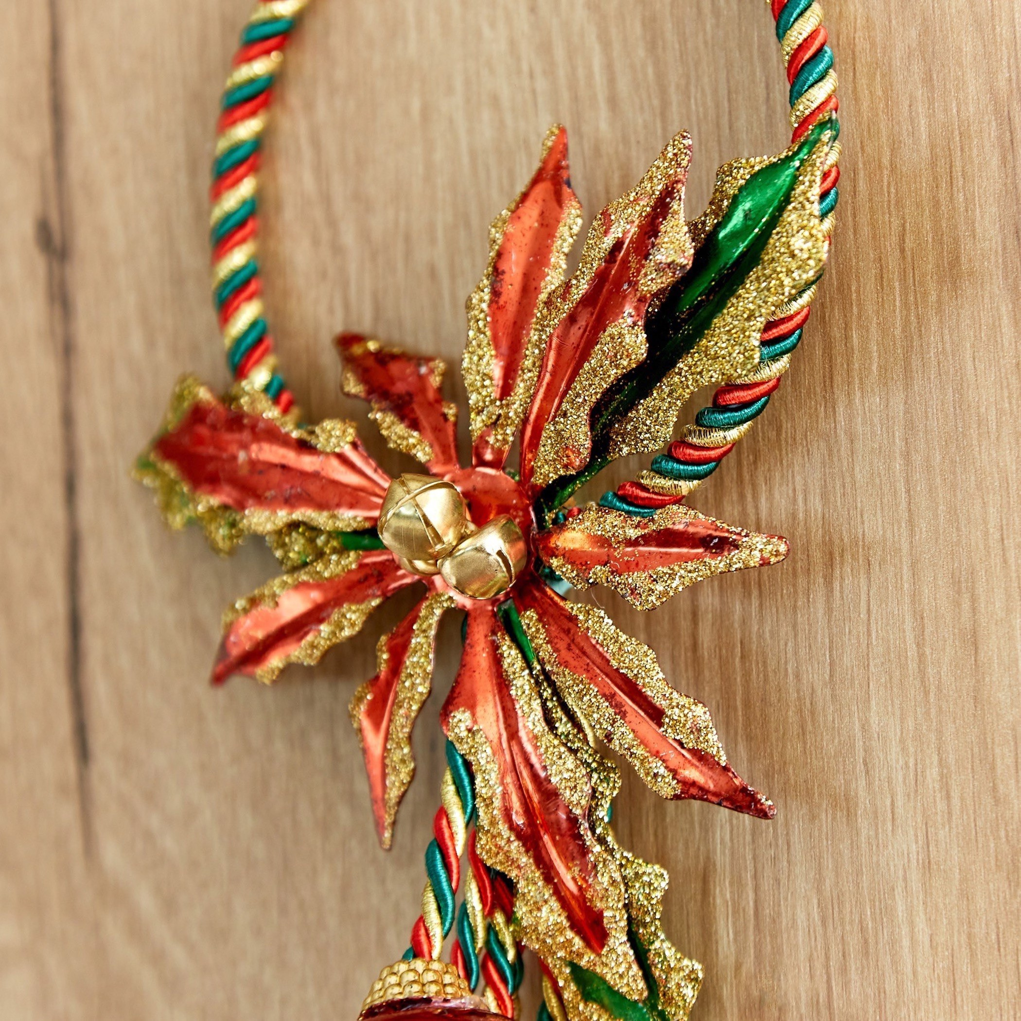Alaska Christmas Nutbell Door Hanger with Poinsettia - 30 cm-hbxhomeware-hbxdecorandfurnishings-image-3