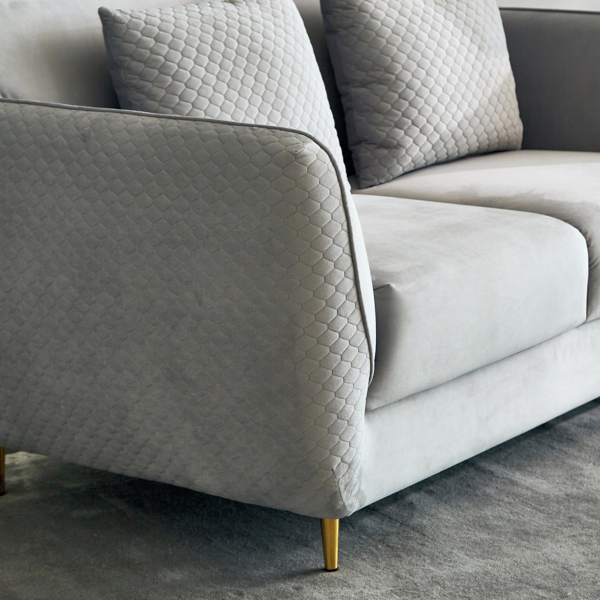 كنبة مخملية مقعدين مع وسادتين من تيهاني-hbxlivingroom-sofasandarmchairs-sofas-image-3