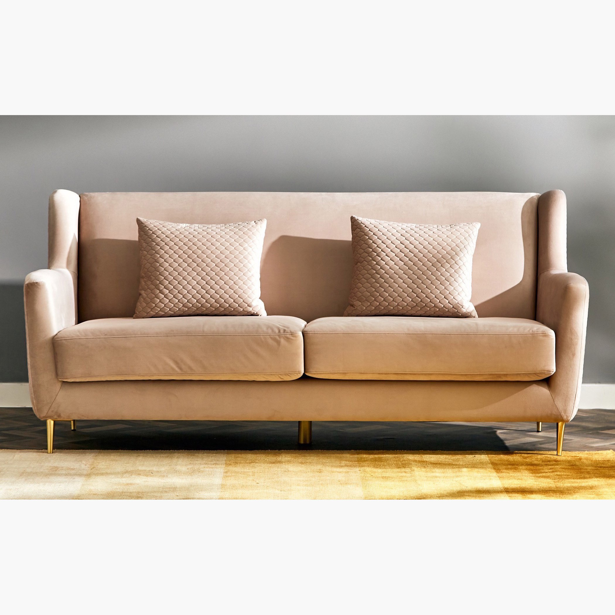 كنبة مخملية بـ 3 مقاعد ووسادتين من كناري-hbxlivingroom-sofasandarmchairs-sofas-image-1