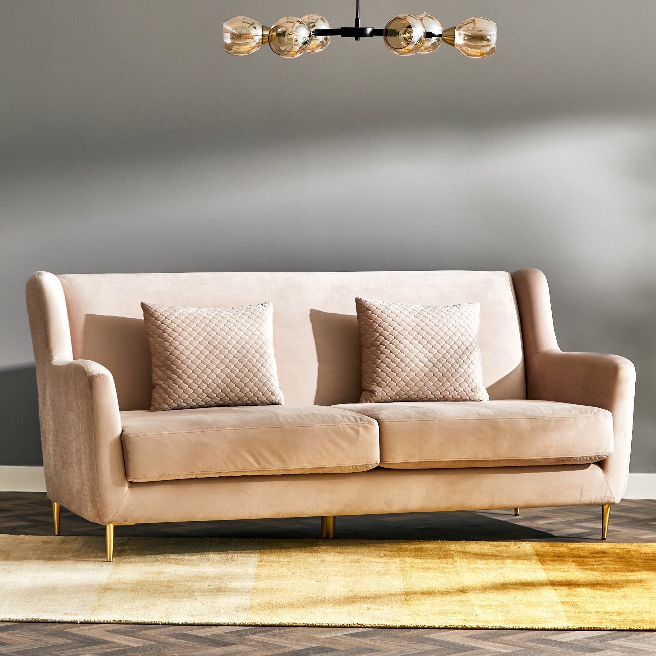 كنبة مخملية بـ 3 مقاعد ووسادتين من كناري-hbxlivingroom-sofasandarmchairs-sofas-image-2
