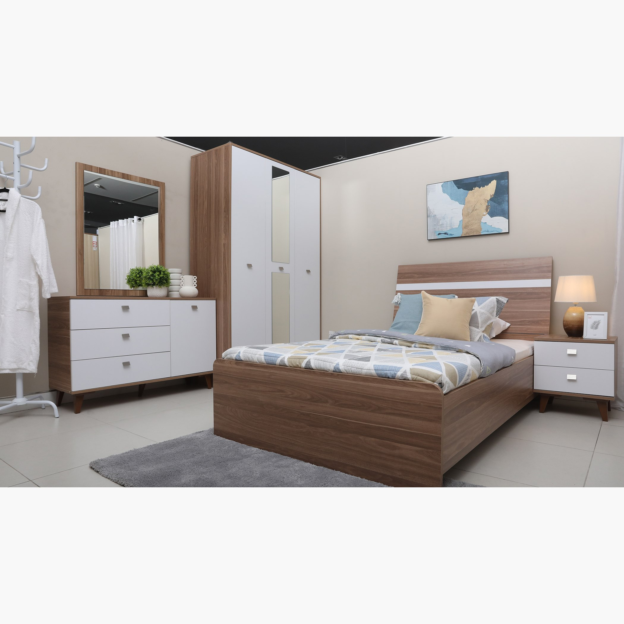 خزانة ملابس 3 أبواب بمرآة من رومانيا-hbxfurniture-wardrobes-image-4