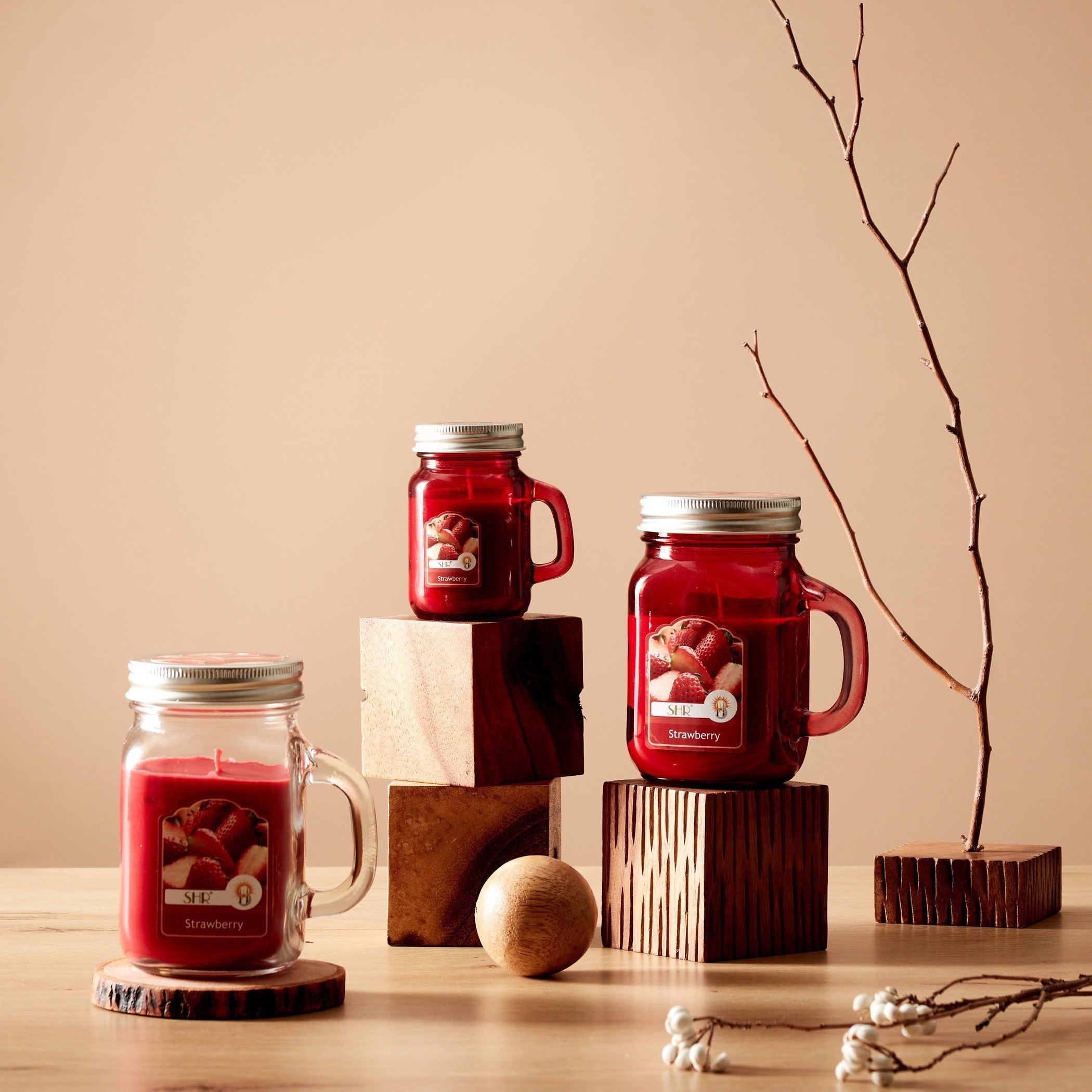 جرة شموع برائحة الفراولة من ميا - 405 جم-hbxhomeware-hbxdecorandfurnishings-image-5