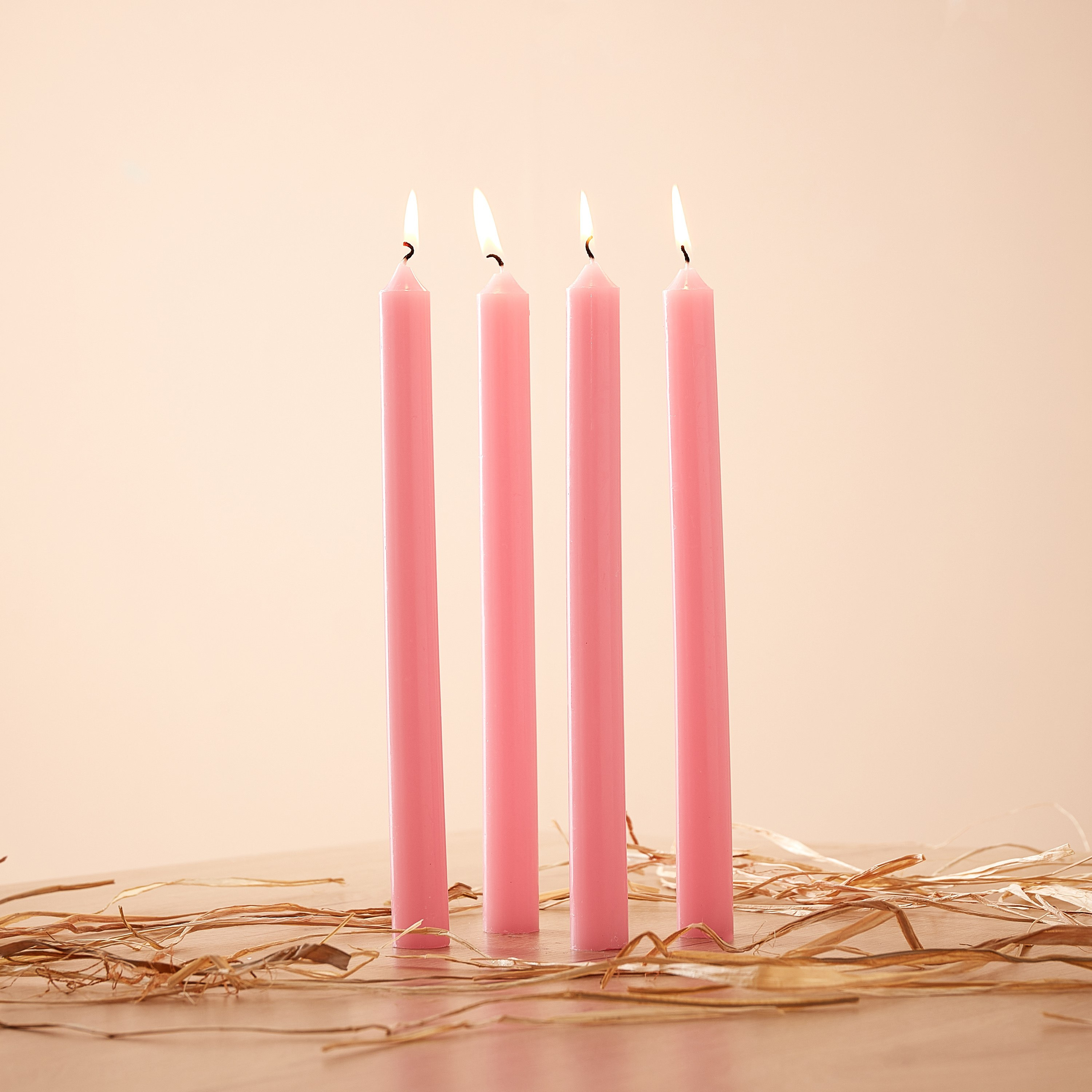 طقم شموع رفيعة برائحة الورد 4 قطع من ميا - 25 سم-hbxhomeware-hbxdecorandfurnishings-image-1