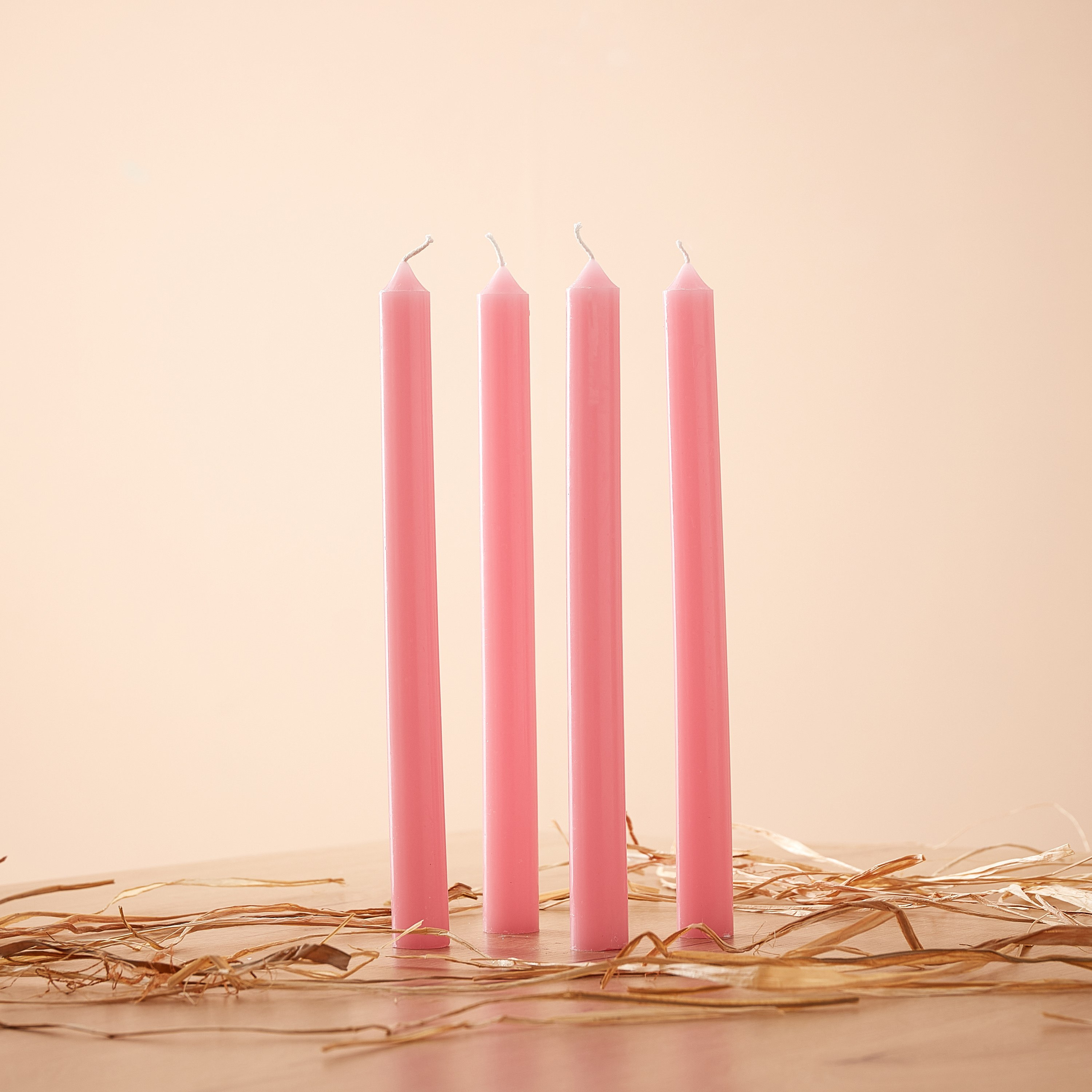 طقم شموع رفيعة برائحة الورد 4 قطع من ميا - 25 سم-hbxhomeware-hbxdecorandfurnishings-image-2