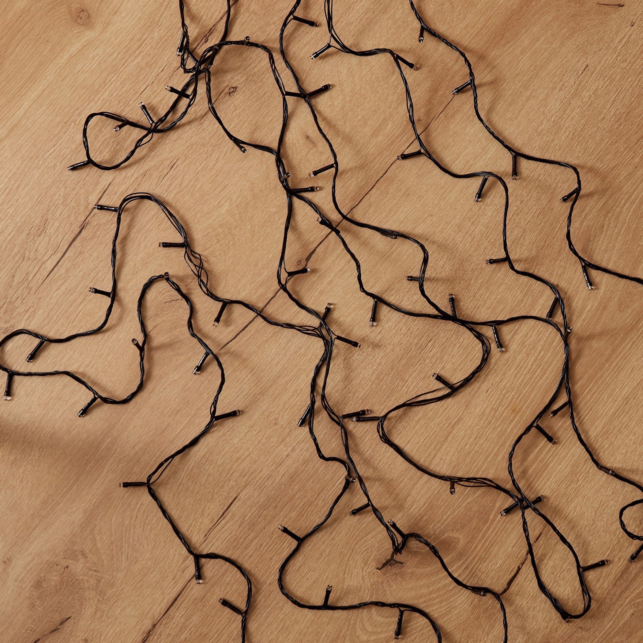 شريط إضاءة 100 لمبة إل إي دي من ميا-hbxdiningroom-lighting-decorativesandstringlights-image-2