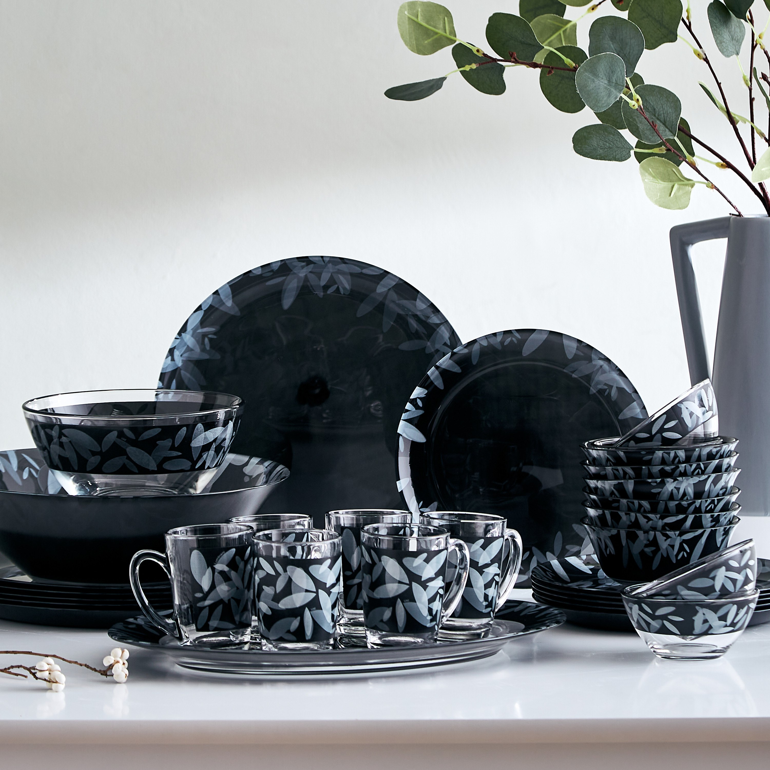 طقم عشاء بتصميم زهرة القمر 33 قطعة من لومينارك-hbxhomeware-hbxkitchen-image-1