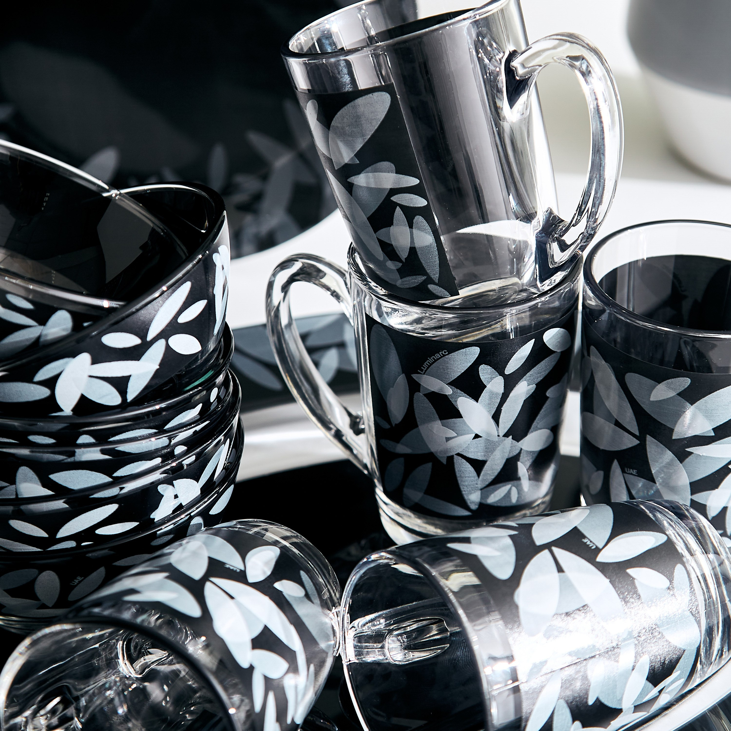 طقم عشاء بتصميم زهرة القمر 33 قطعة من لومينارك-hbxhomeware-hbxkitchen-image-4