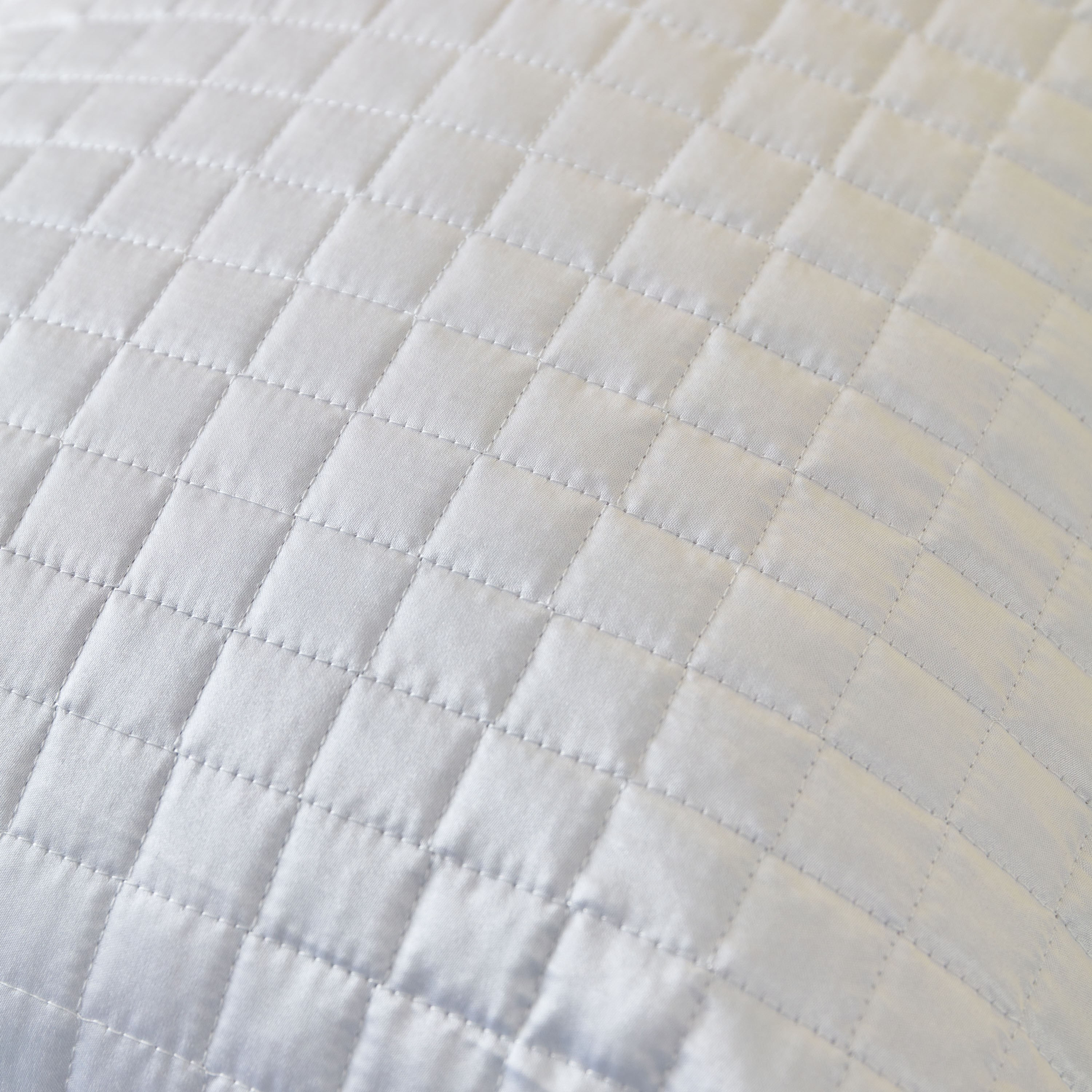 وسادة ساتان مبطنة سادة من جوناس - 50x75 سم-hbxdecorandfurnishings-bedding-duvetsandpillows-image-2