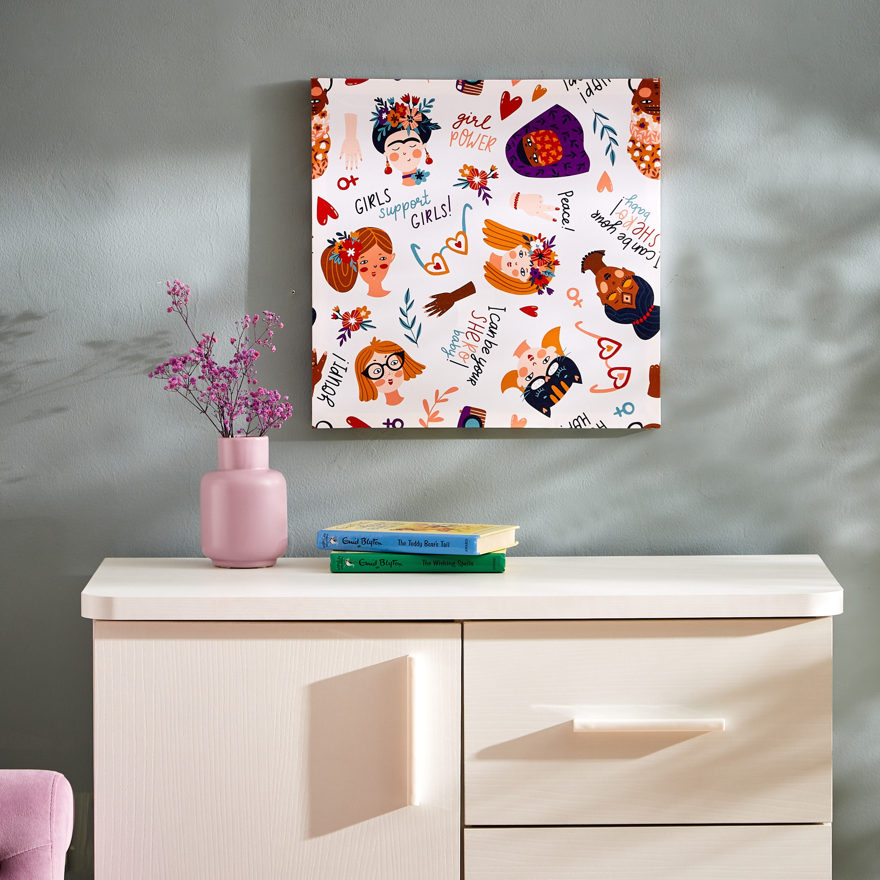 زينة كانفاس بطبعات جيرل باور فريدا من آرتيستري - 40x40x1.8 سم-hbxhomeware-hbxkidsandyouth-image-1