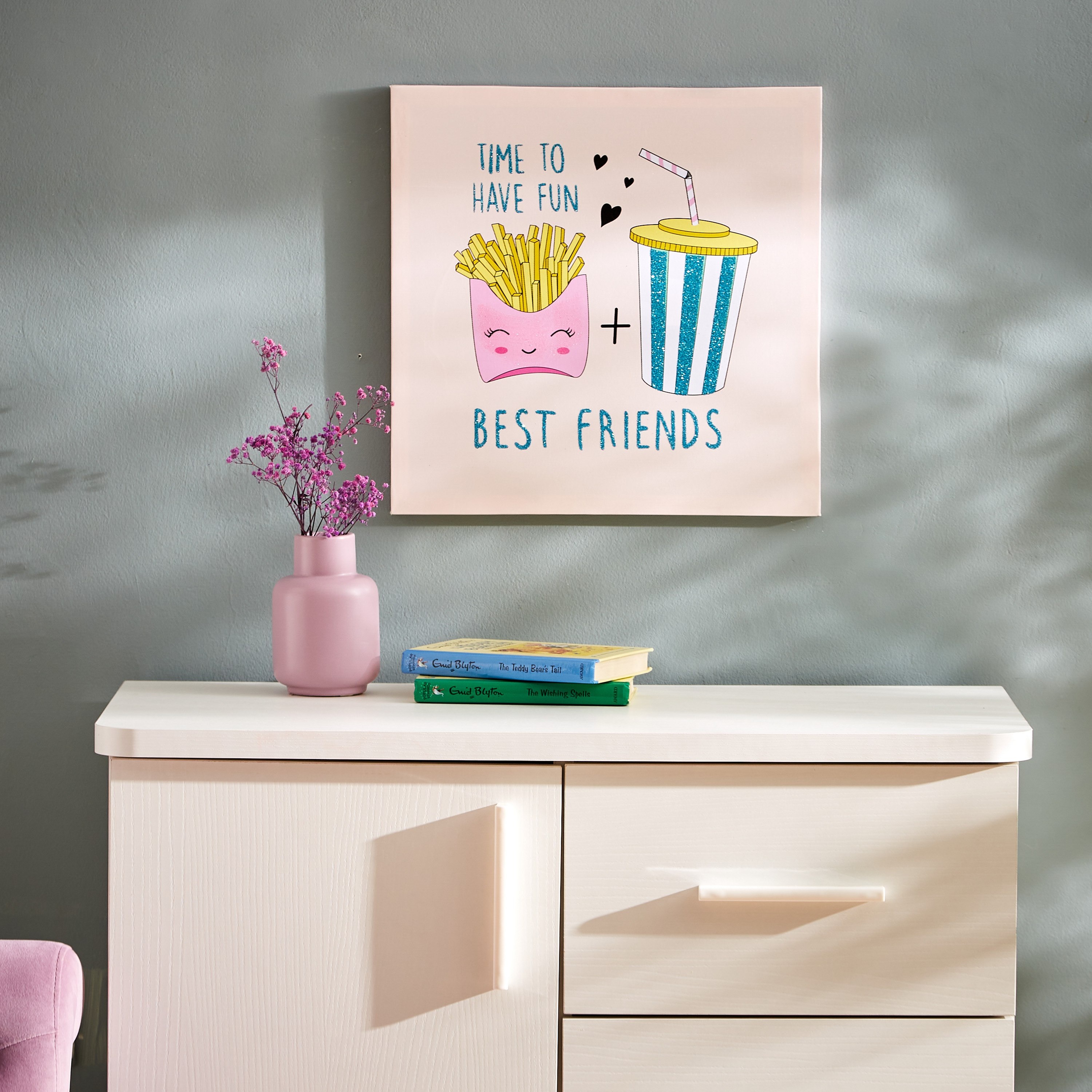 زينة كانفاس فرايز أند درينك بيست فريندز بتزيينات جليتر من ارتستري - 40x40x1.8 سم-hbxhomeware-hbxkidsandyouth-image-1