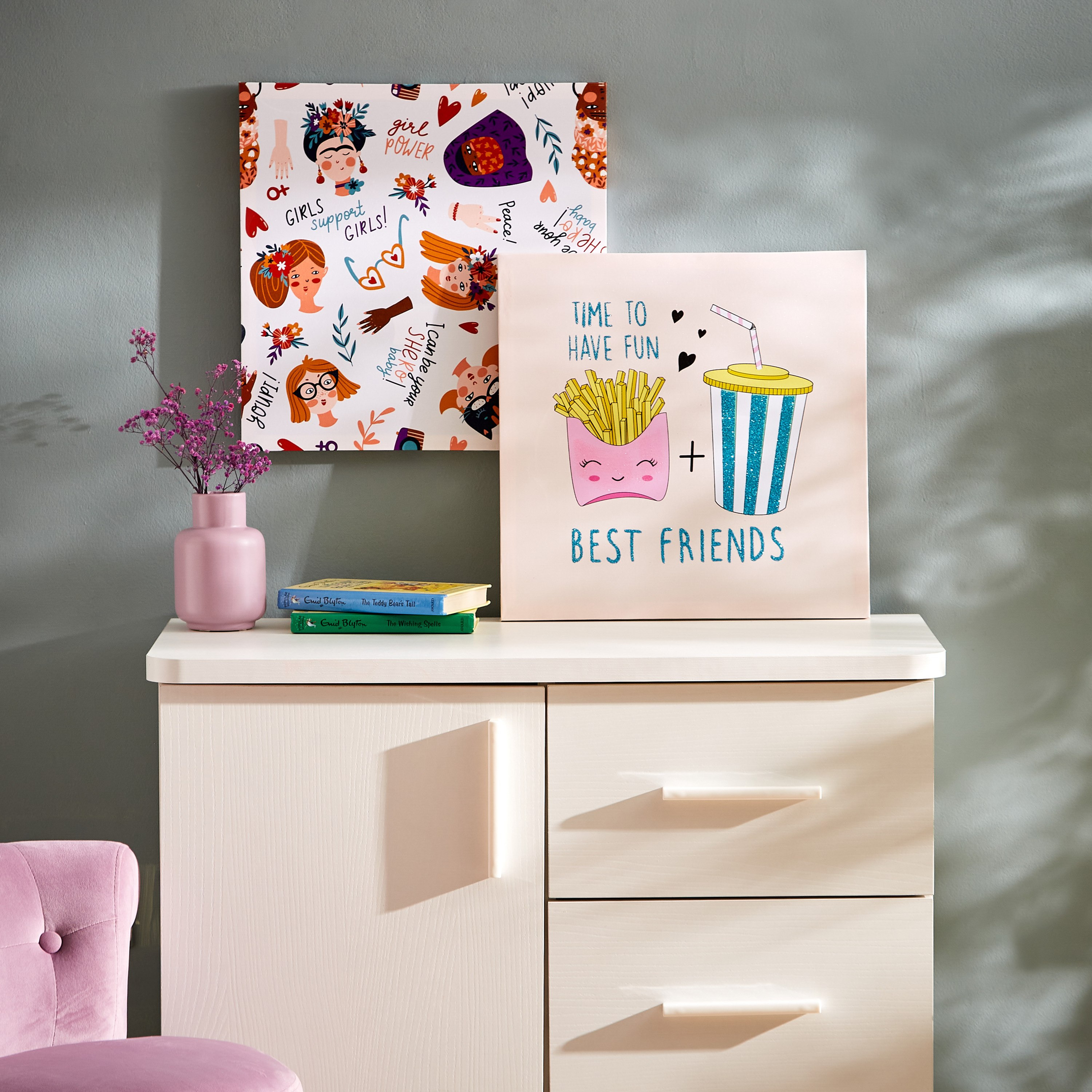 زينة كانفاس فرايز أند درينك بيست فريندز بتزيينات جليتر من ارتستري - 40x40x1.8 سم-hbxhomeware-hbxkidsandyouth-image-6