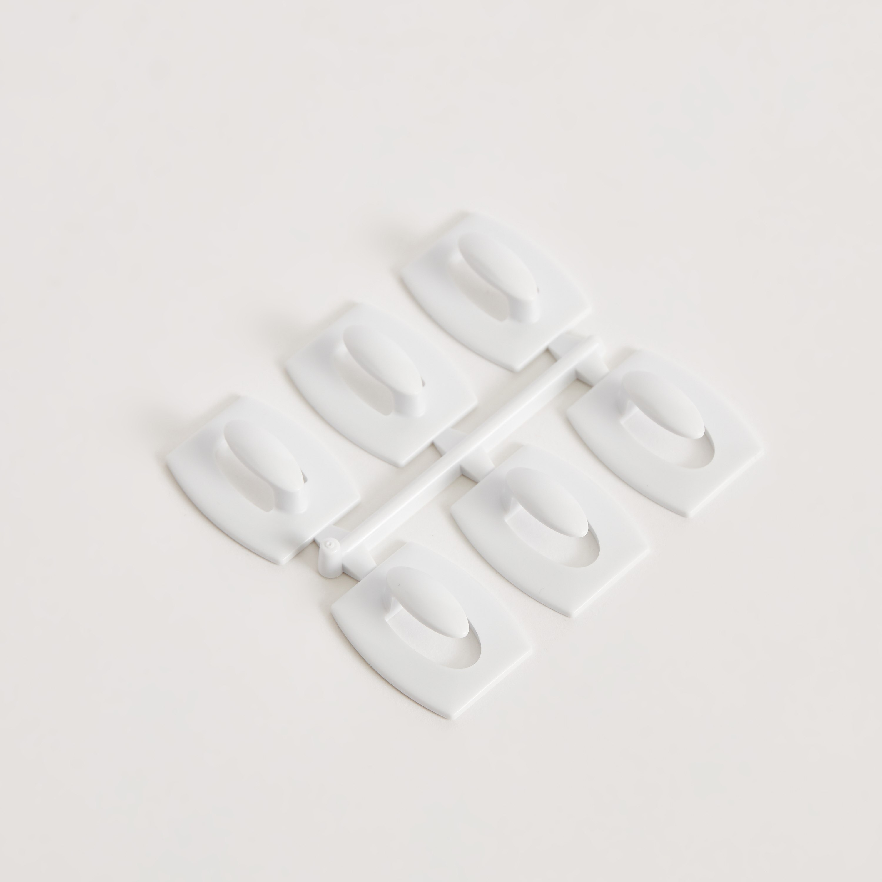 3M 6-Piece Command Mini Hooks Set with Strips-PROMO_HB_AE_B1G1_250925-image-5