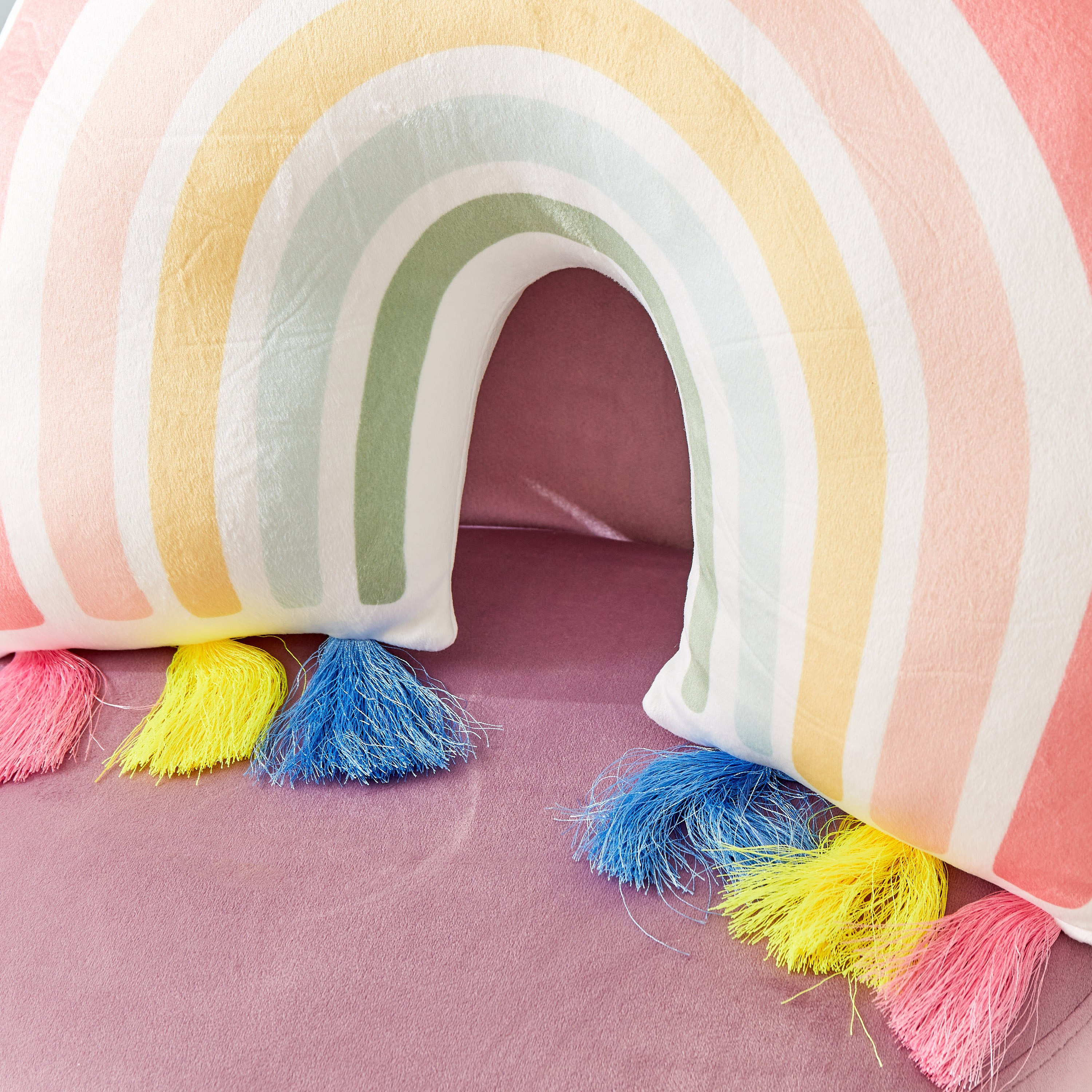وسادة ملوّنة بشكل قوس قزح من سينتور - 48x33 سم-hbxhomeware-hbxkidsandyouth-image-3
