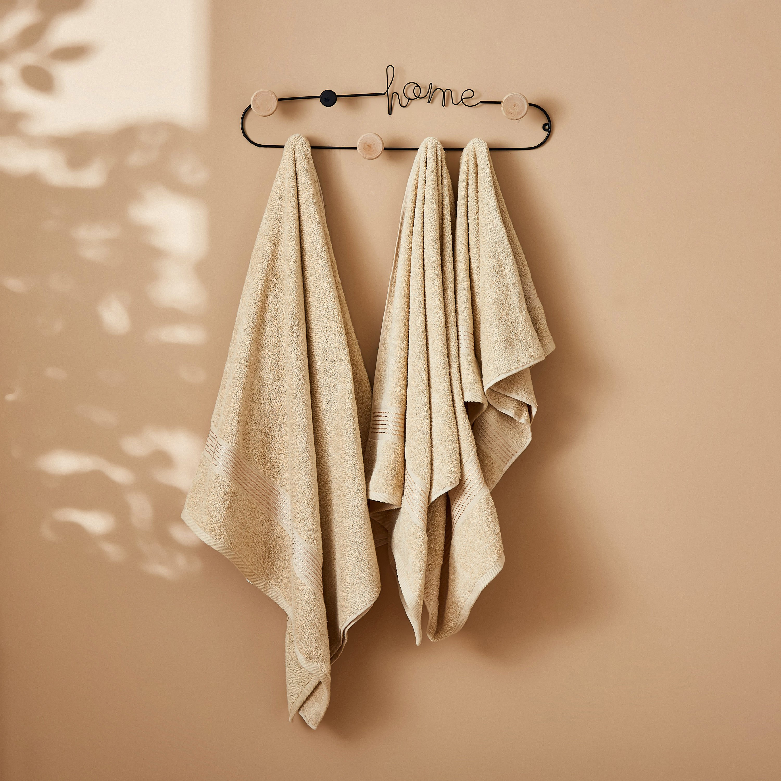 منشفة حمام ممشطة من إيسنشيال - 70×140 سم-hbxbathroom-bathroomtextiles-image-4