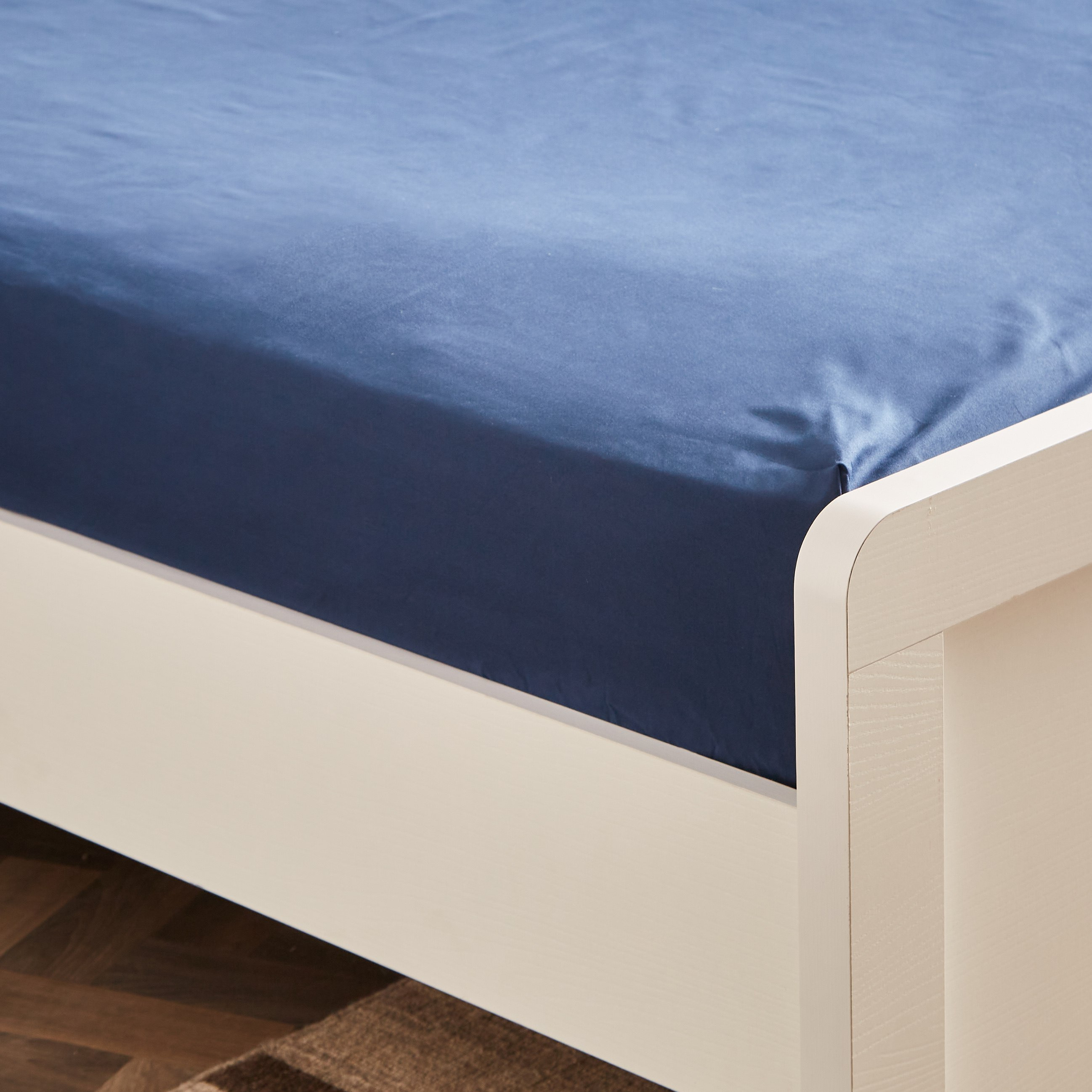 شرشف مطاطي كينج سادة من الألياف الدقيقة من ديربي - 180x200+25 سم-hbxhomeware-hbxbedroom-image-4
