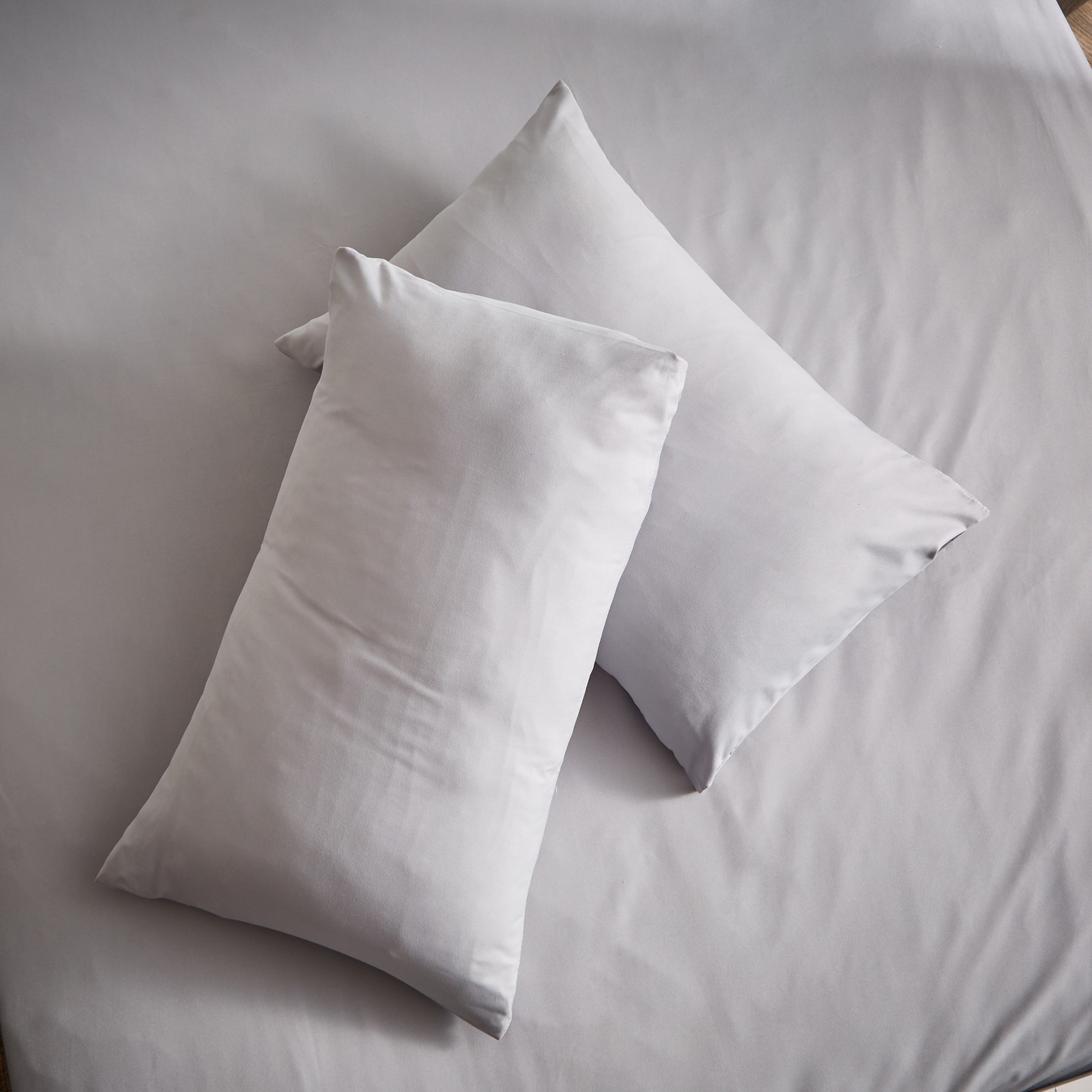 Derby 2-Piece Reversible Solid Microfibre Pillowcase Set - 45x70 cm-hbxhomeware-hbxbedroom-image-2