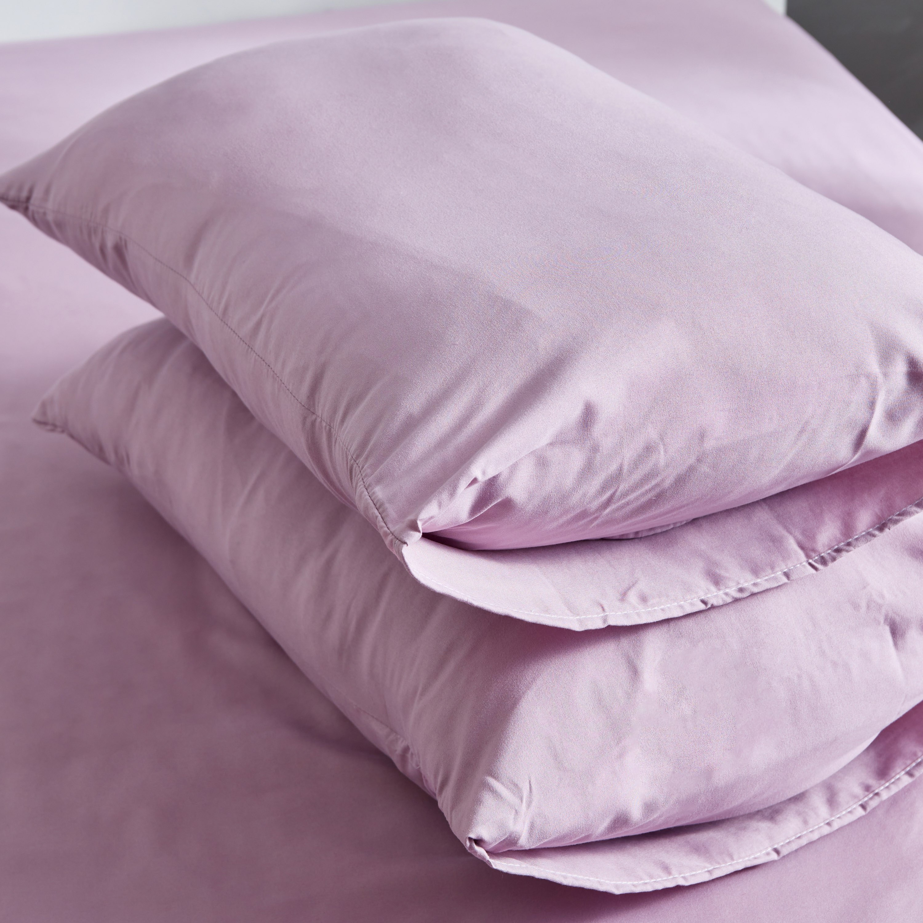 طقم غطاء وسادة سادة من الألياف الدقيقة يستخدم على الوجهين قطعتين من ديربي - 45x70 سم-hbxhomeware-hbxbedroom-image-3