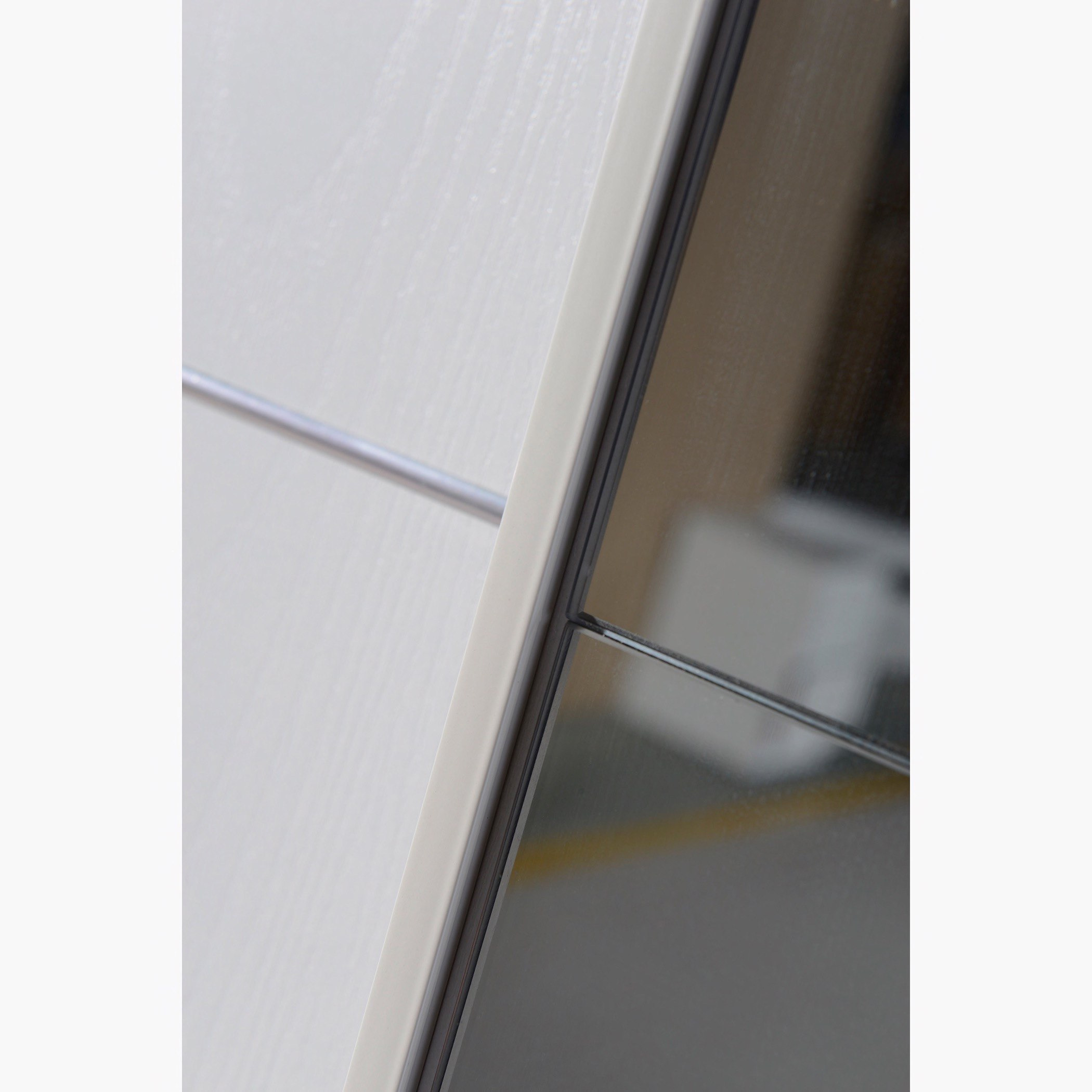 خزانة ملابس كبيرة بباب انزلاقي ومرآة من هالمستاد-hbxfurniture-wardrobes-image-8